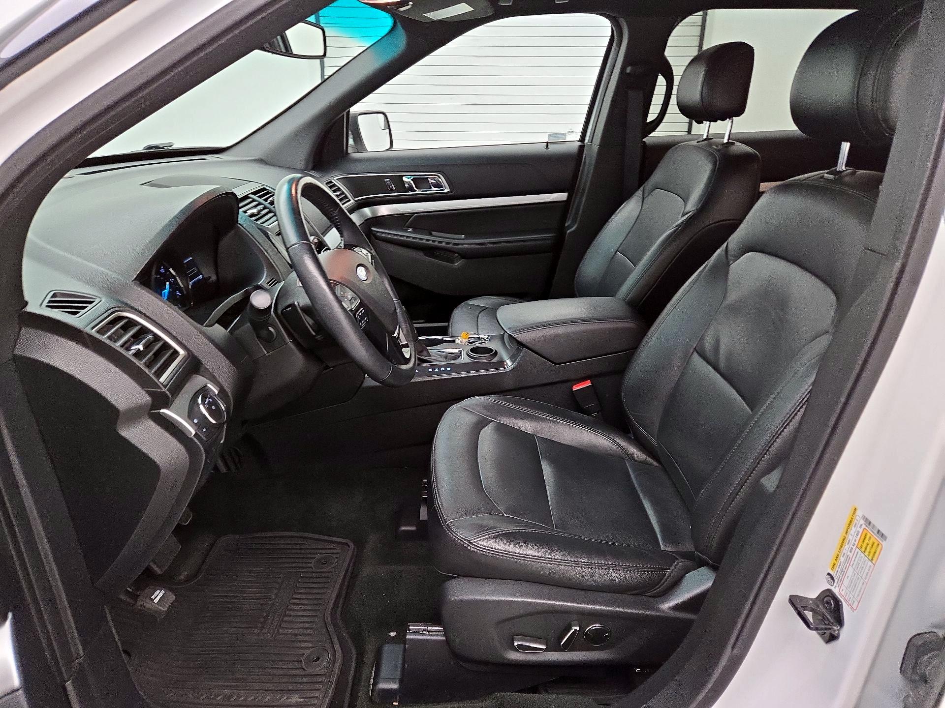 Thumbnail: 2016 Ford Explorer - 11