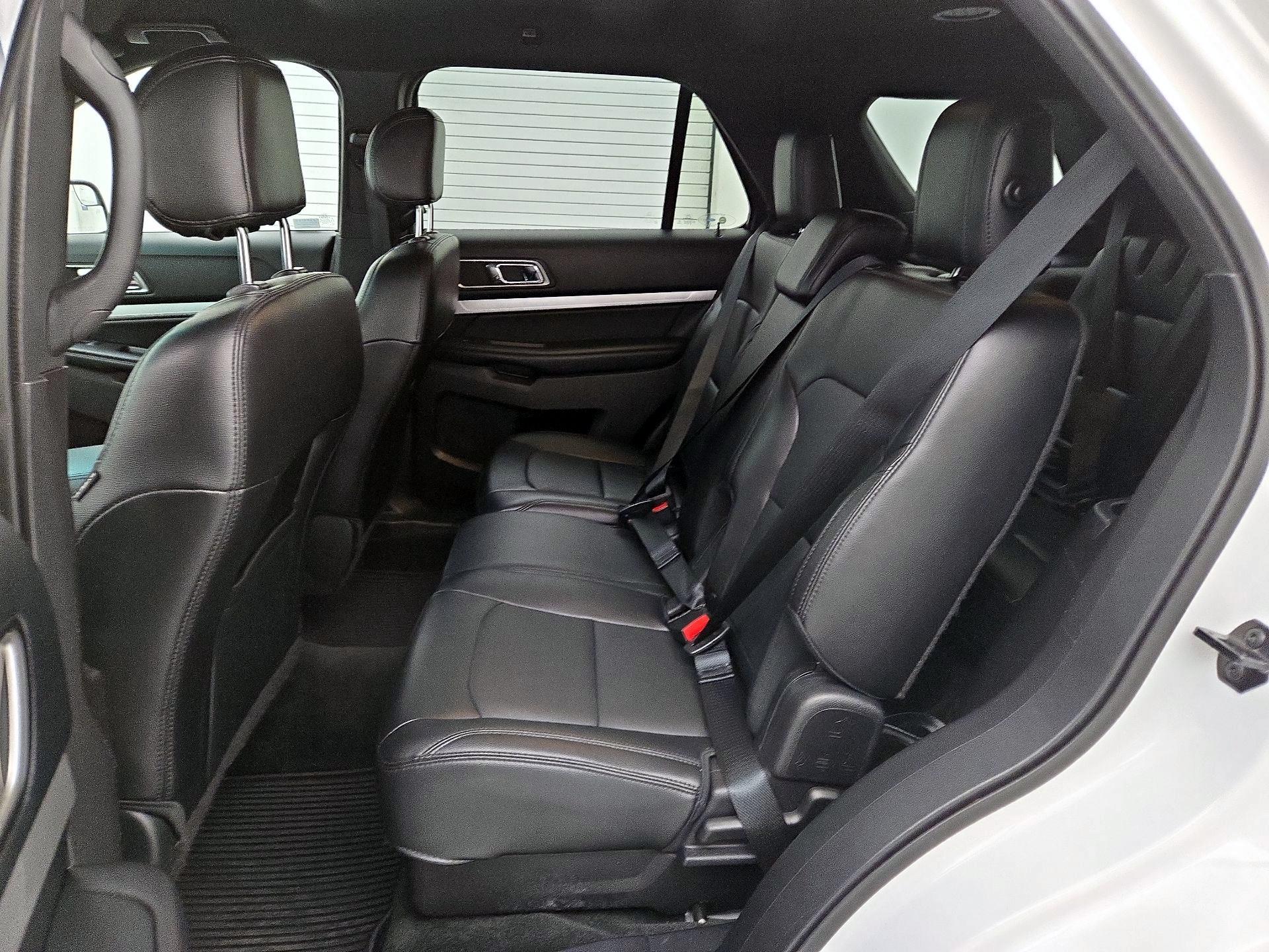 Thumbnail: 2016 Ford Explorer - 20