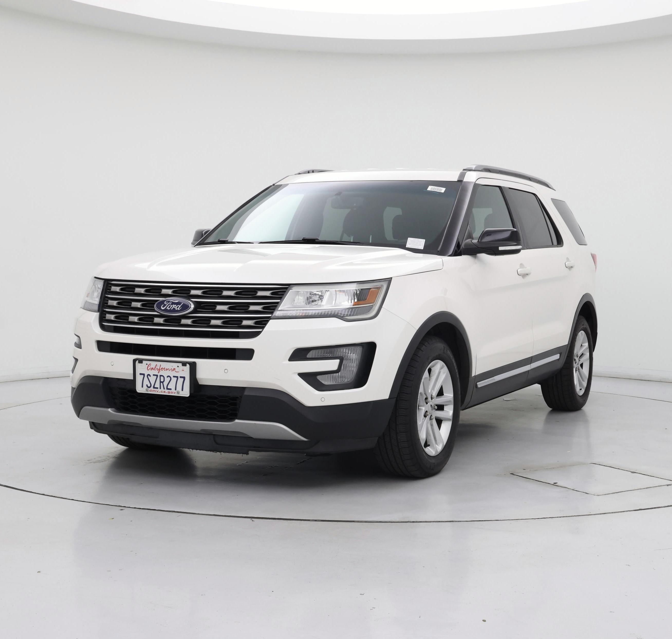 Thumbnail: 2016 Ford Explorer - 4