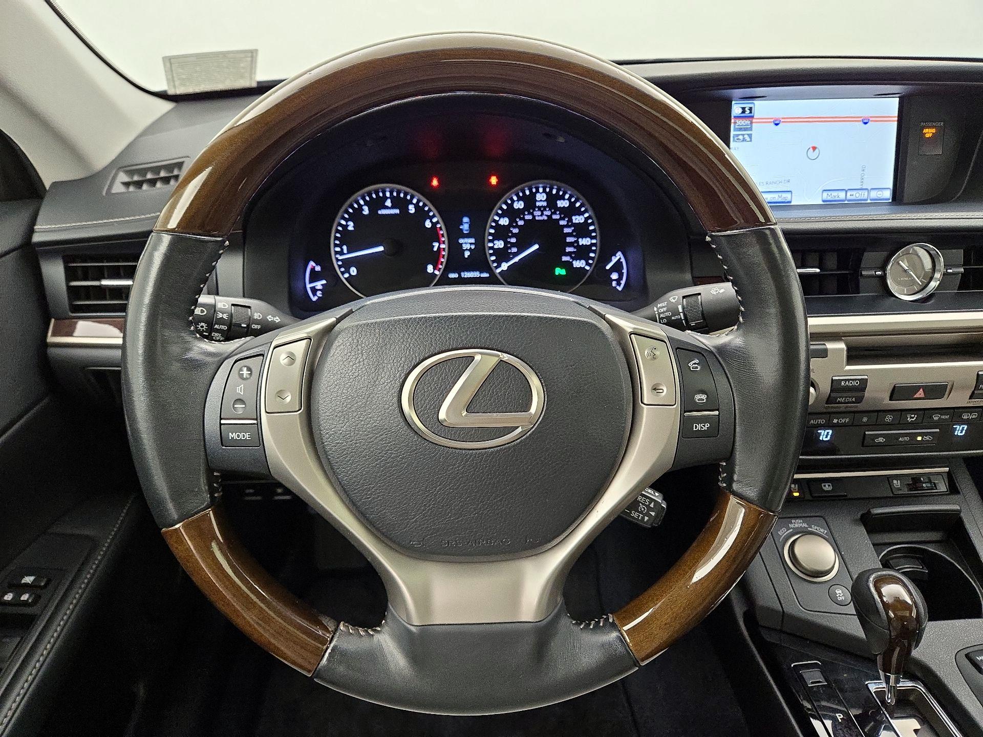 Thumbnail: 2014 Lexus ES - 10