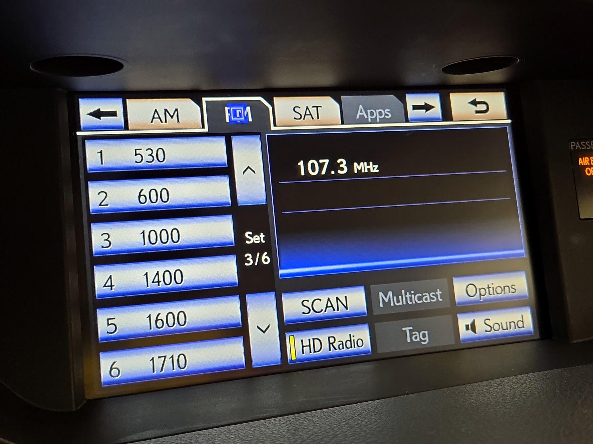 Thumbnail: 2014 Lexus ES - 16