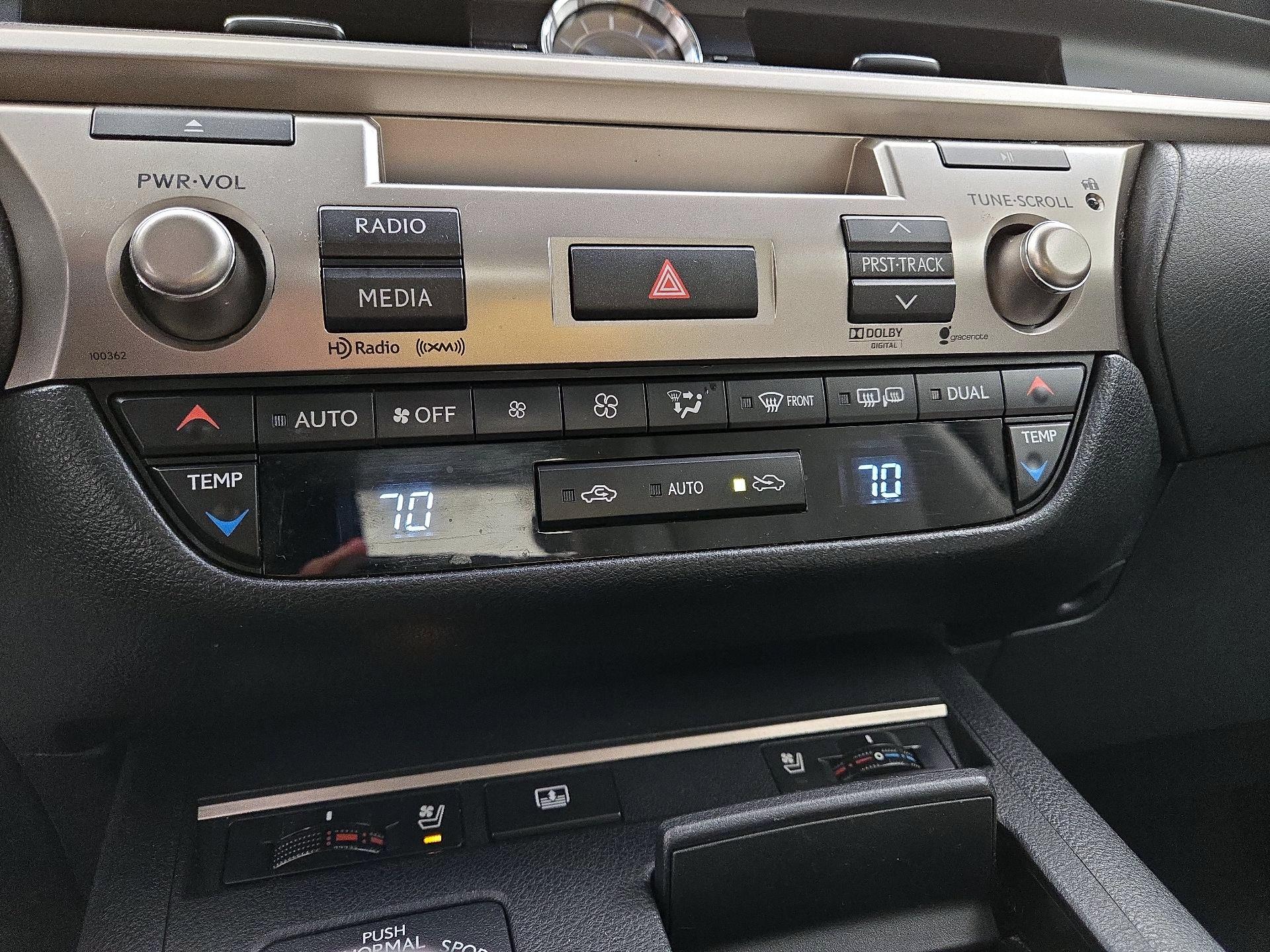 Thumbnail: 2014 Lexus ES - 17