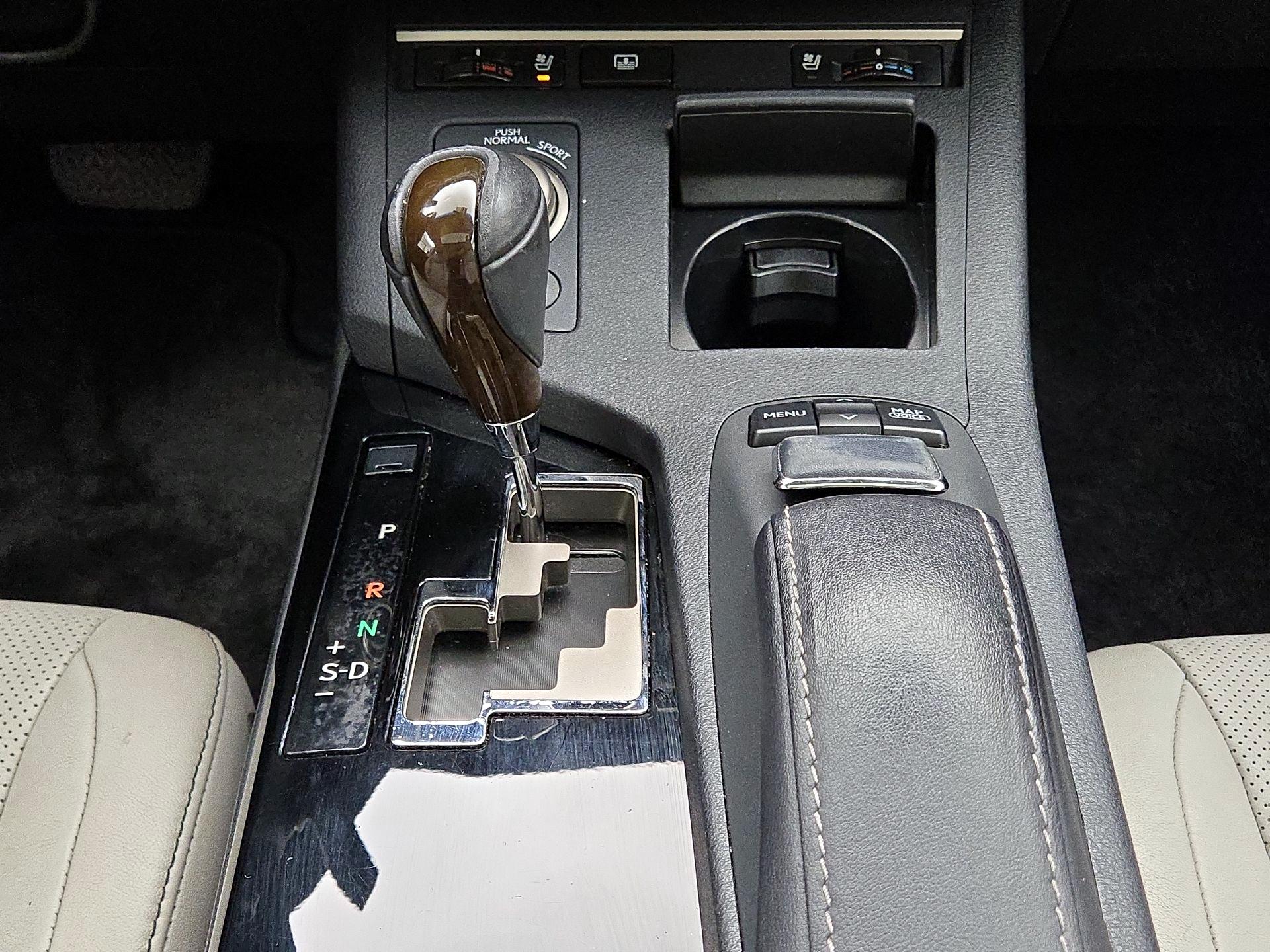 Thumbnail: 2014 Lexus ES - 18