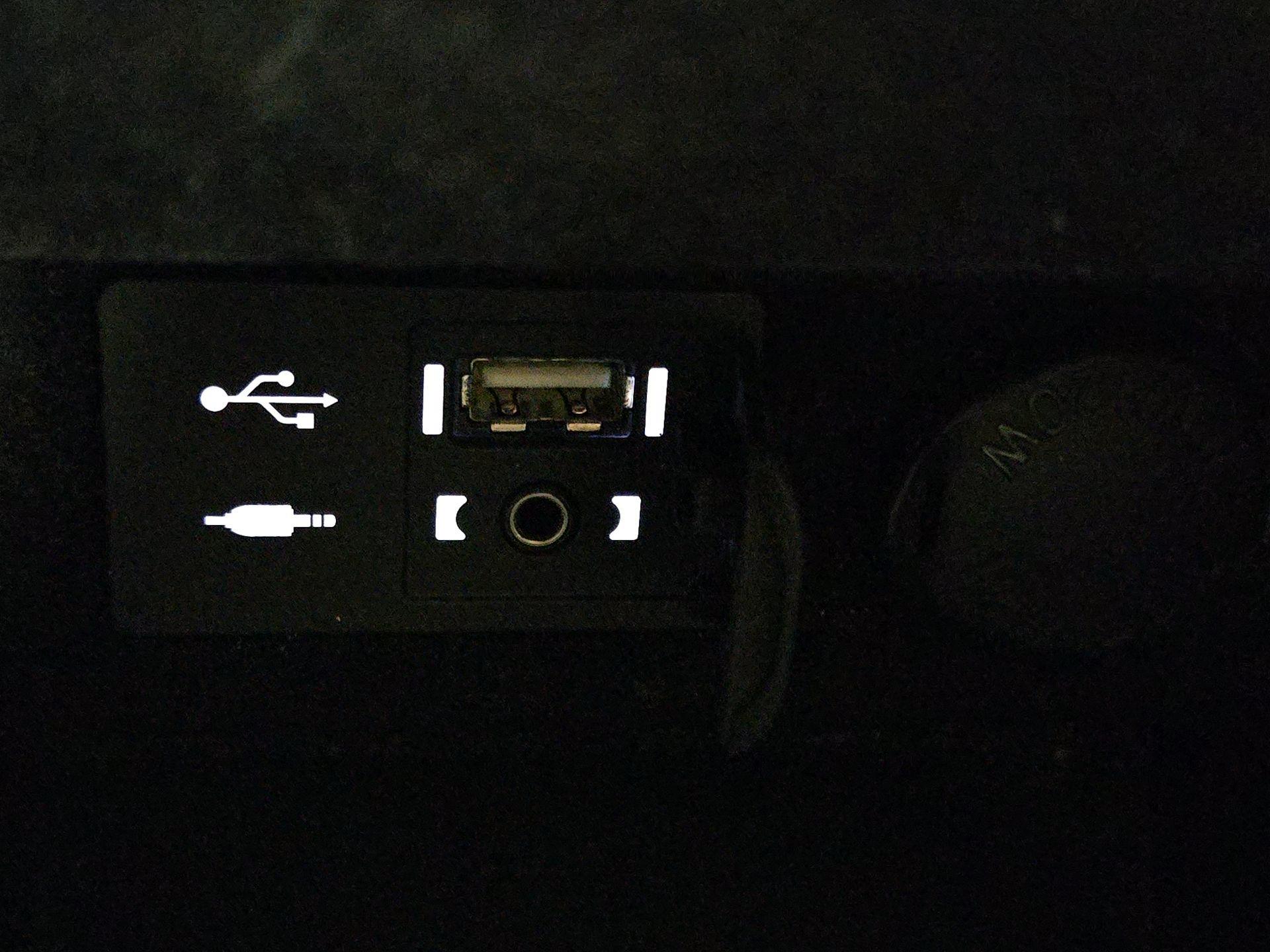 Thumbnail: 2014 Lexus ES - 19