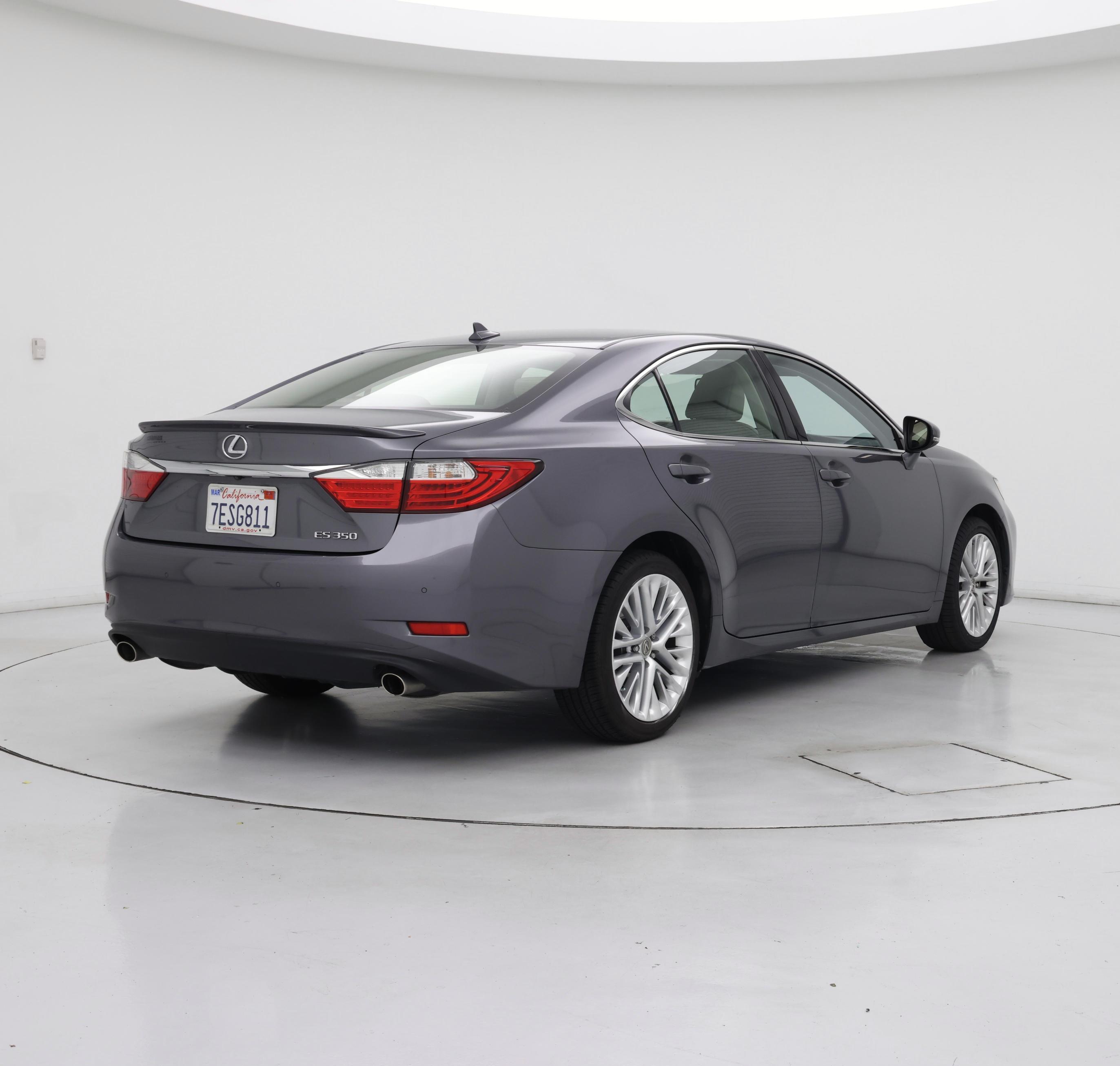 Thumbnail: 2014 Lexus ES - 8