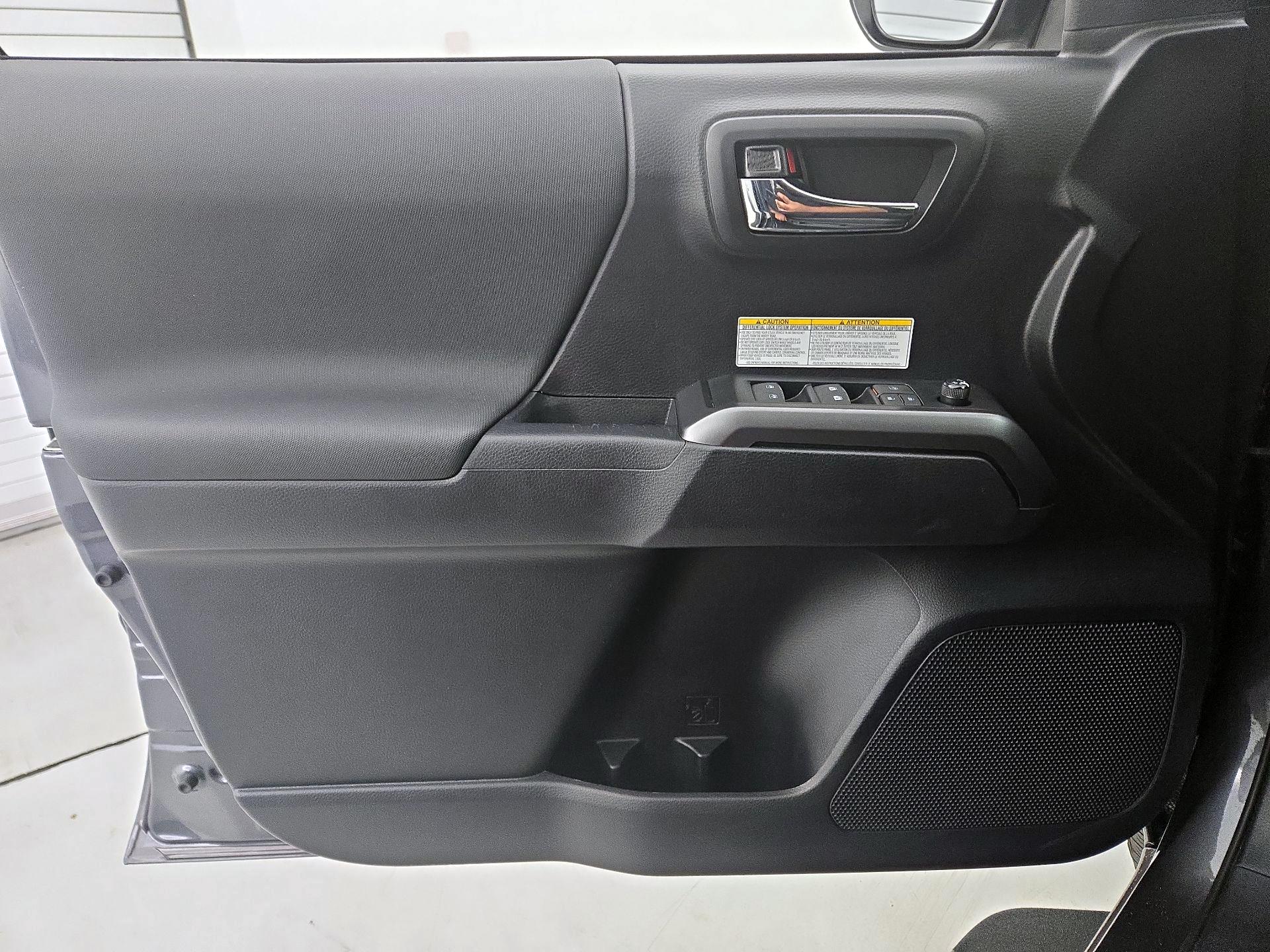 Thumbnail: 2020 Toyota Tacoma - 12