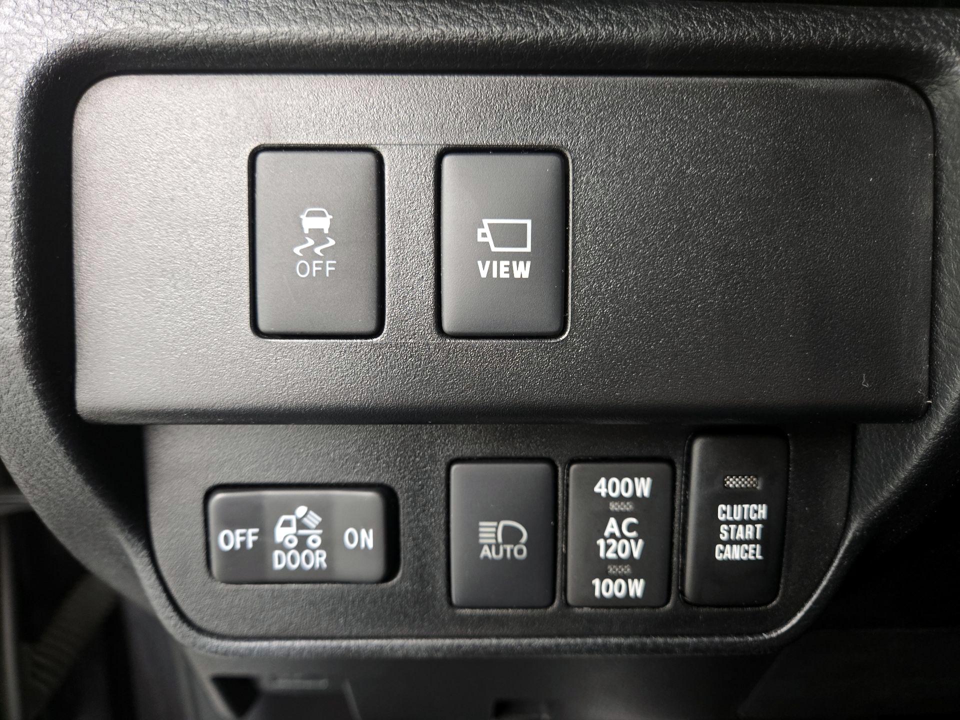 Thumbnail: 2020 Toyota Tacoma - 13