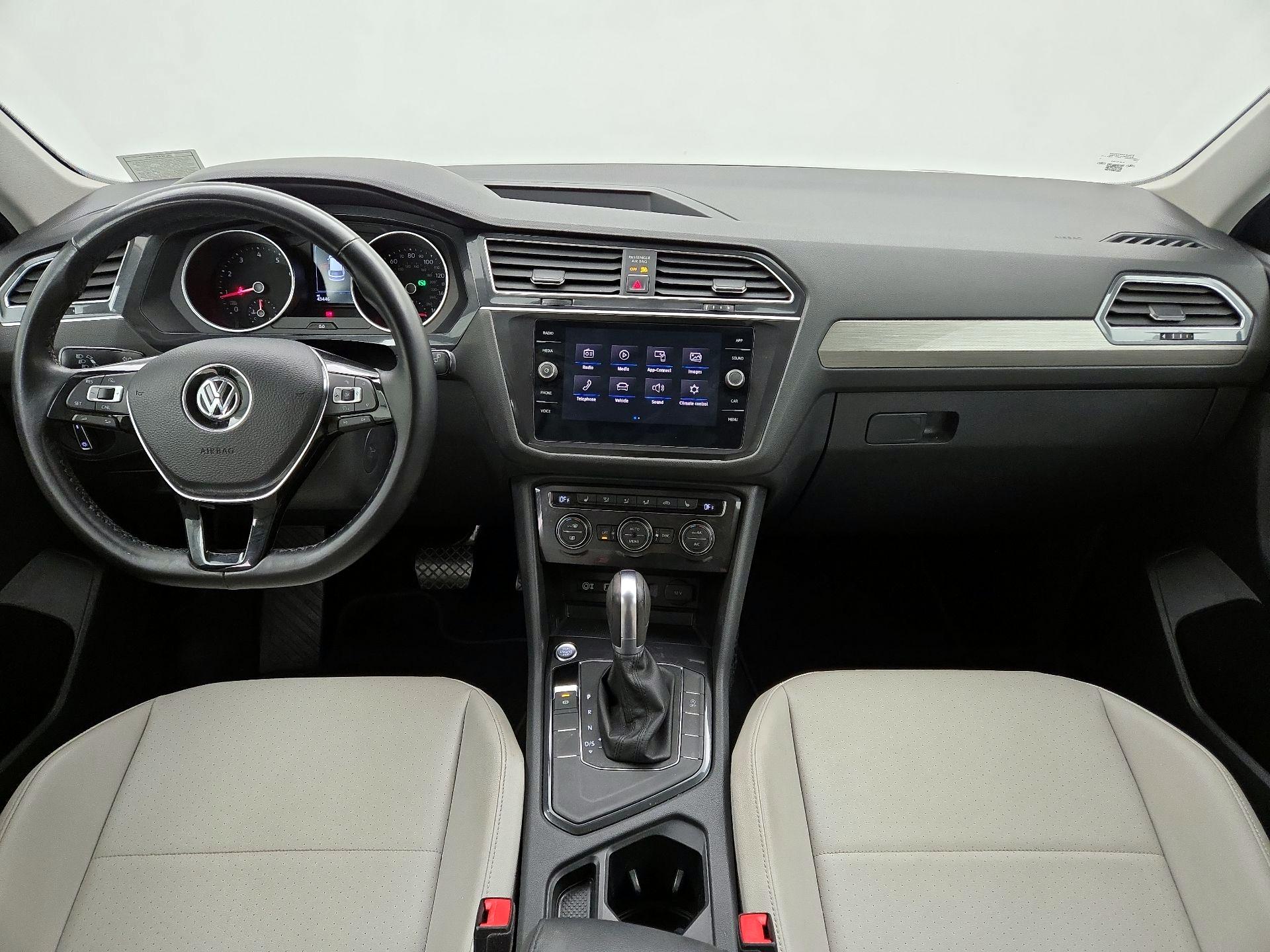 Thumbnail: 2018 Volkswagen Tiguan - 9