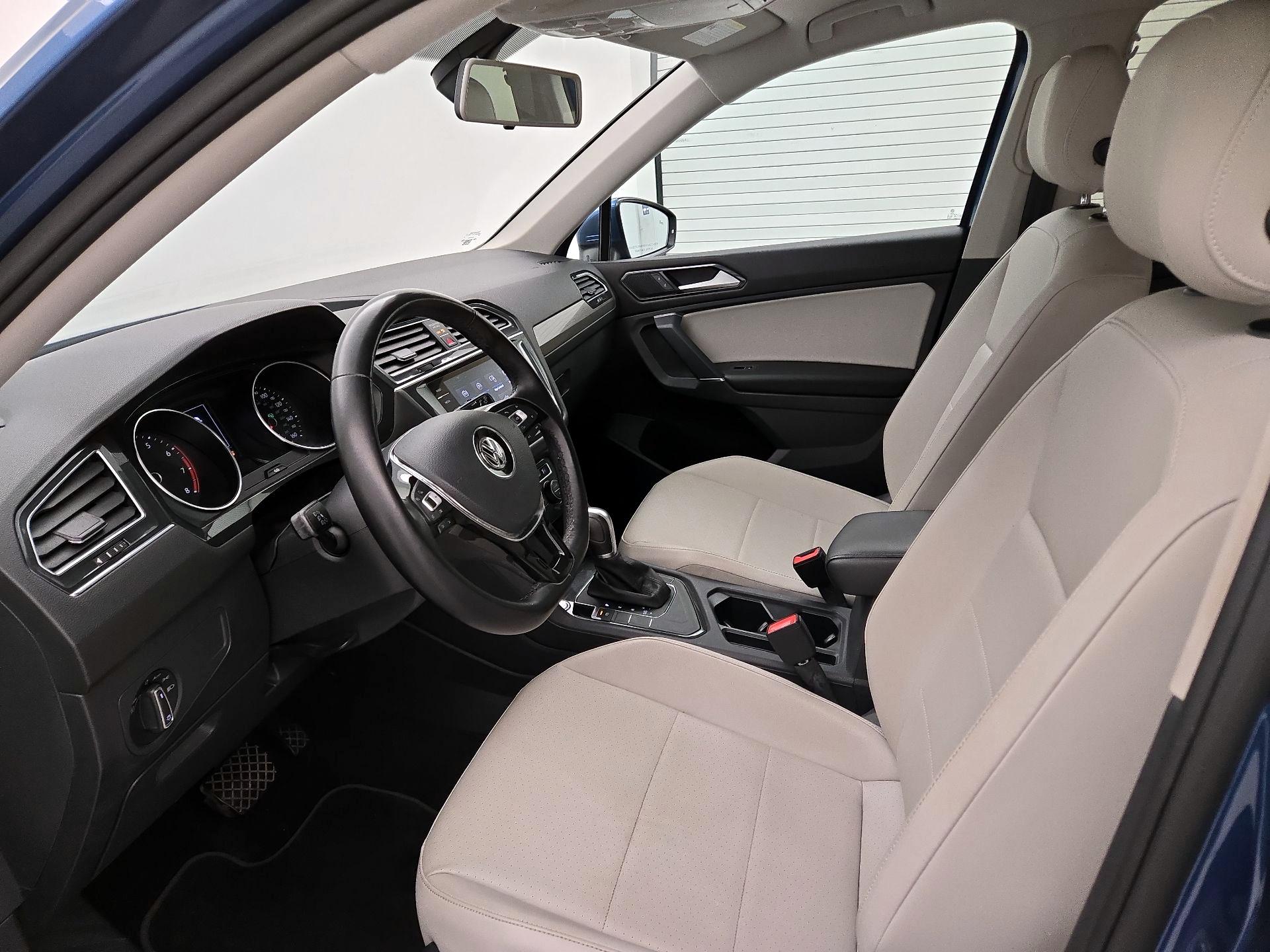 Thumbnail: 2018 Volkswagen Tiguan - 11