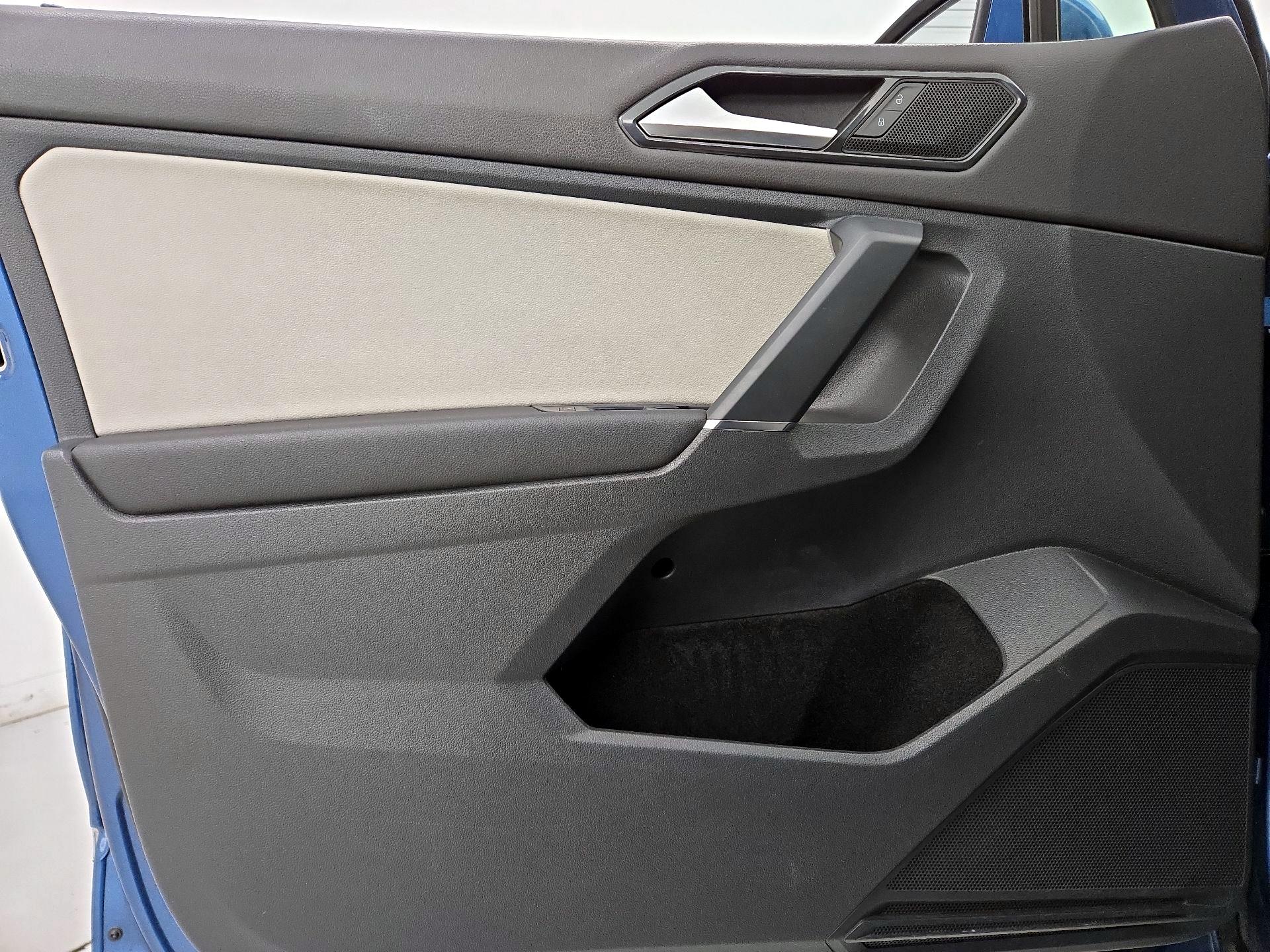 Thumbnail: 2018 Volkswagen Tiguan - 12