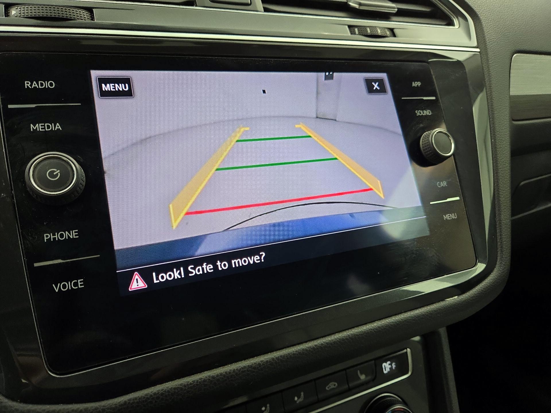 Thumbnail: 2018 Volkswagen Tiguan - 14