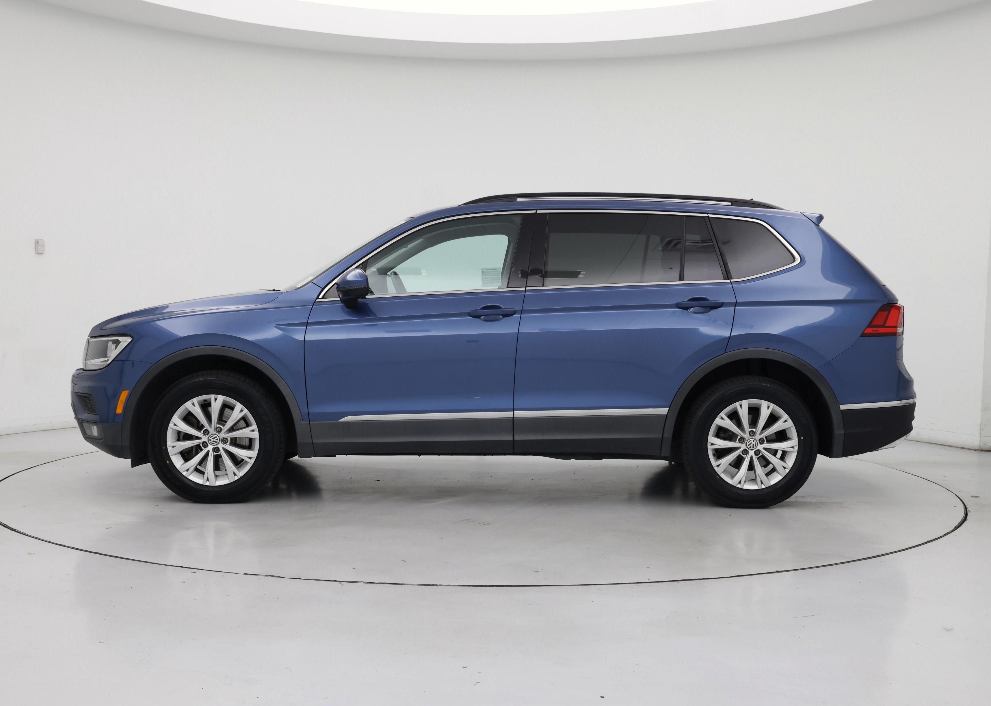 Thumbnail: 2018 Volkswagen Tiguan - 3