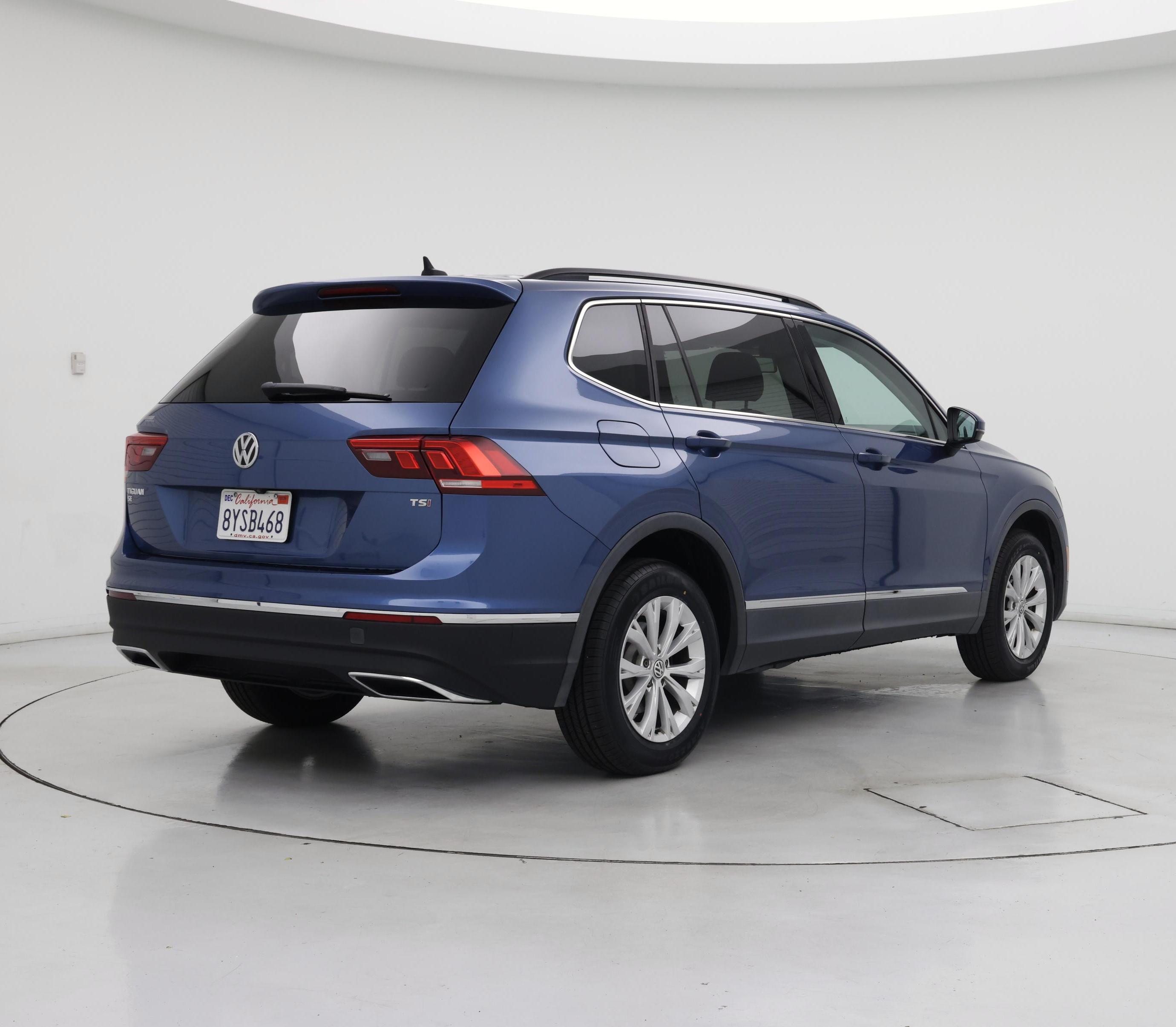 Thumbnail: 2018 Volkswagen Tiguan - 8