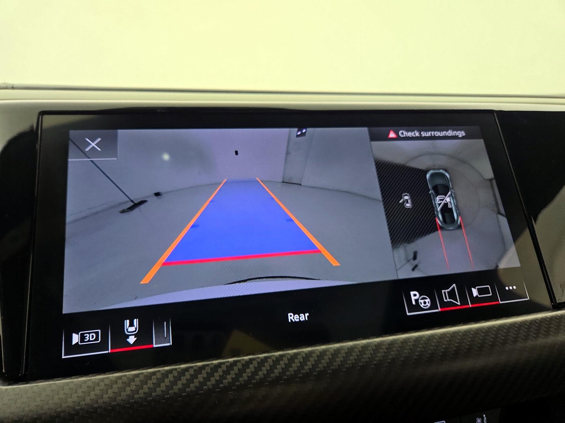 Thumbnail: 2022 Audi e-tron GT - 15