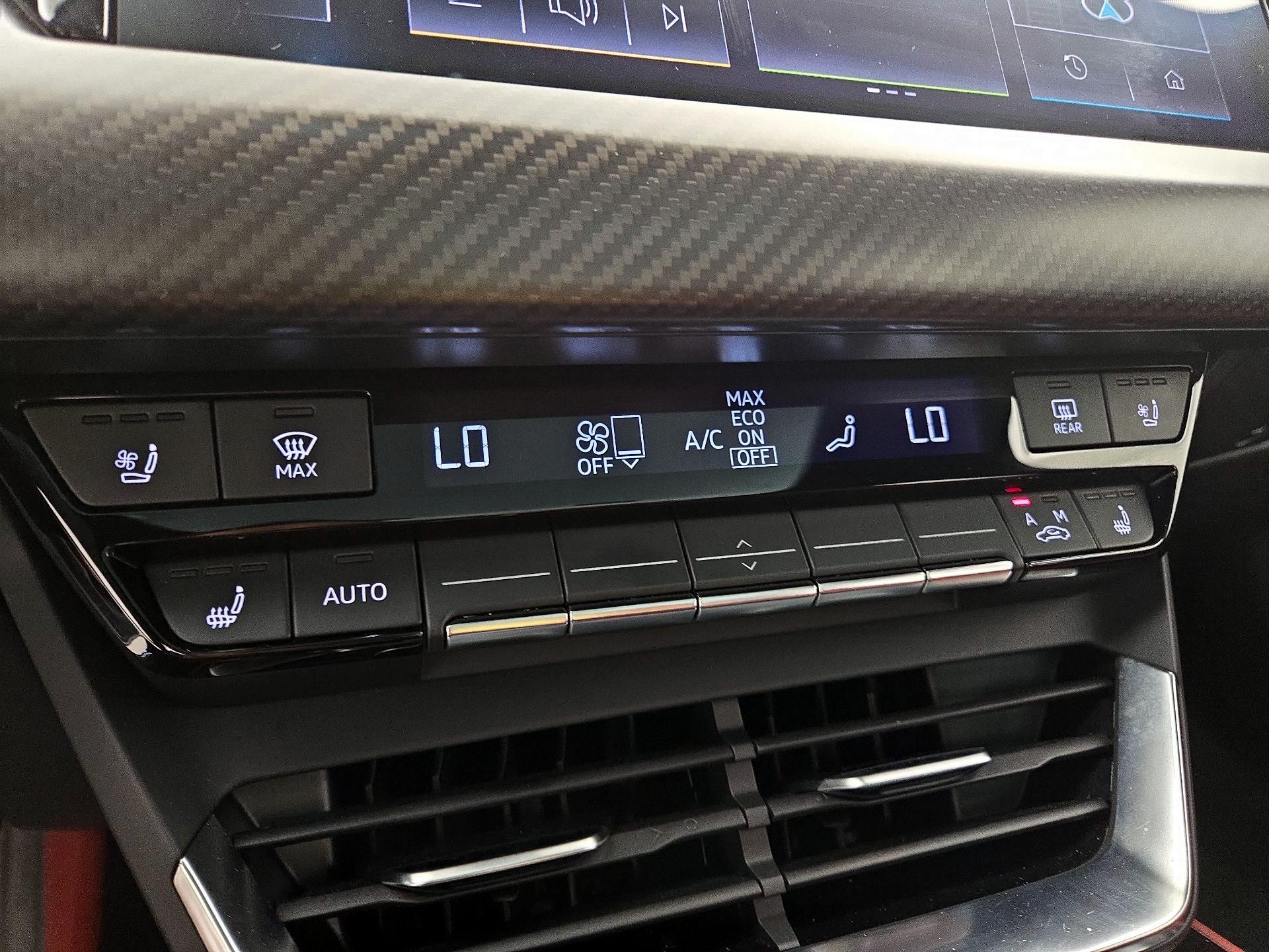 Thumbnail: 2022 Audi e-tron GT - 17