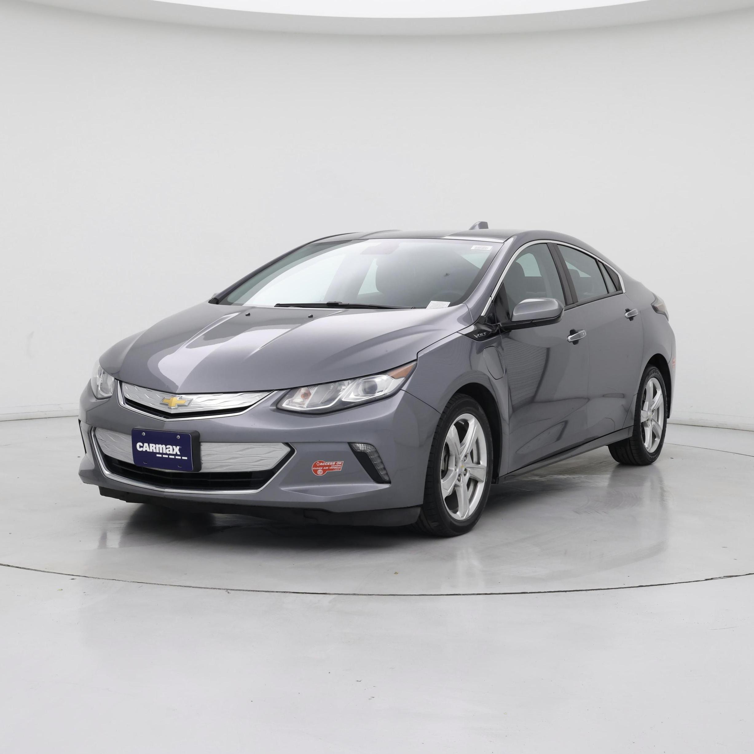 Thumbnail: 2018 Chevrolet Volt - 4