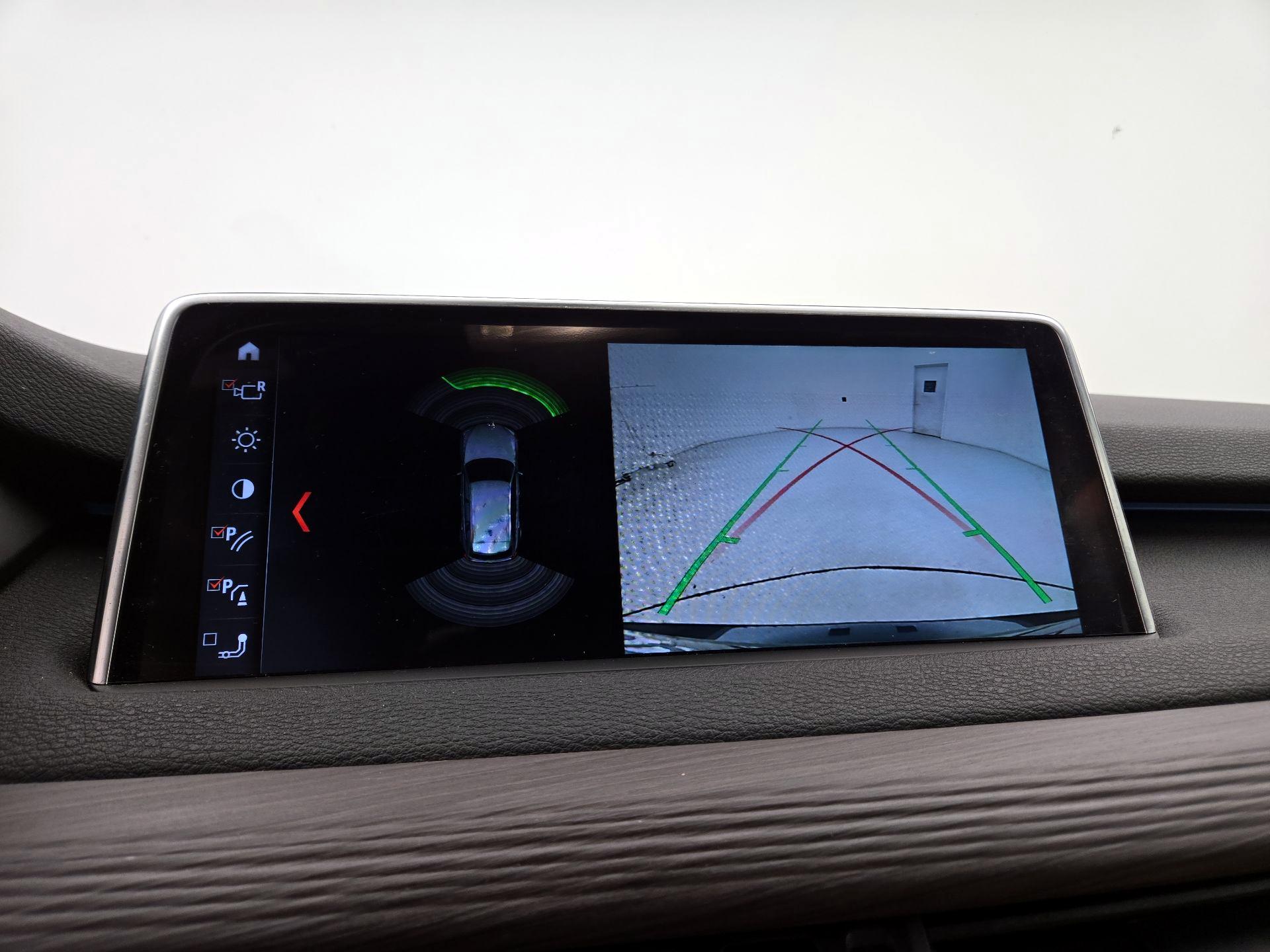 Thumbnail: 2018 BMW X5 - 15