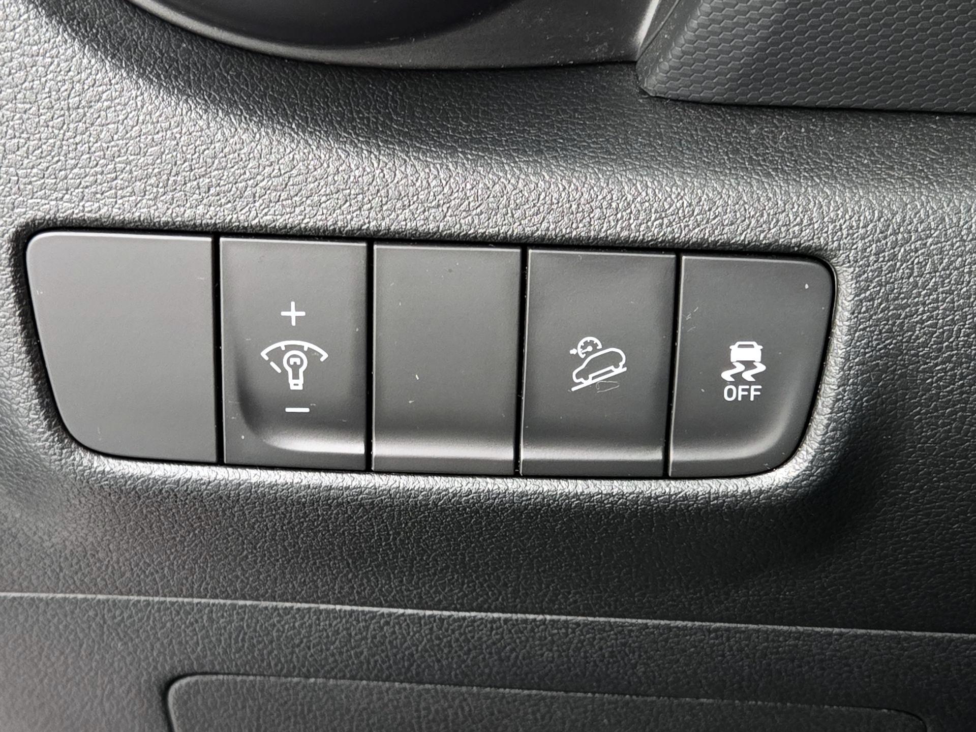 Thumbnail: 2022 Hyundai Kona - 13