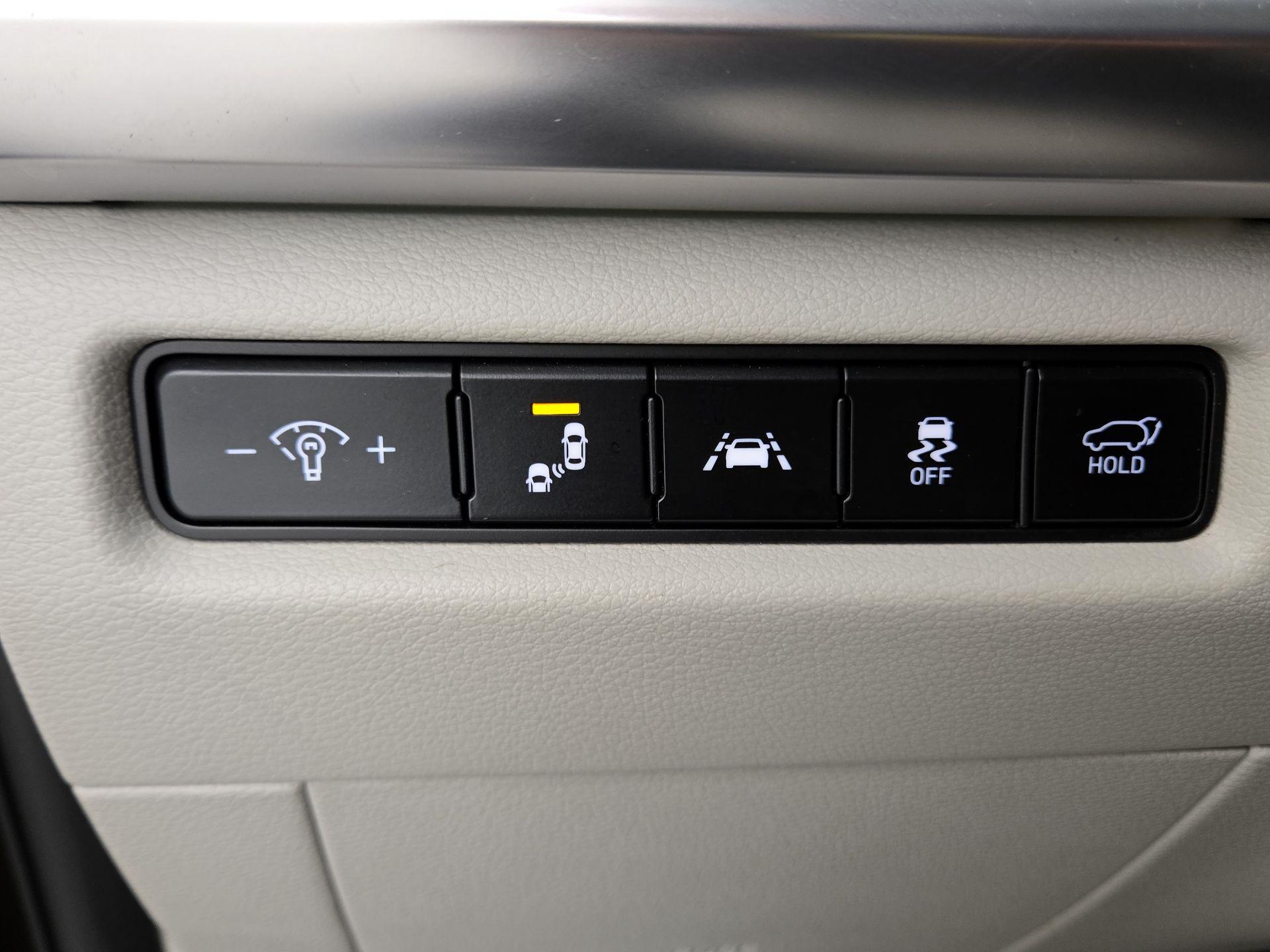 Thumbnail: 2020 Kia Telluride - 13