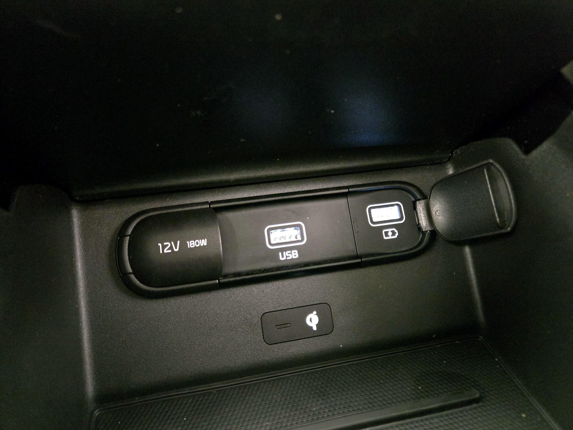 Thumbnail: 2020 Kia Telluride - 19