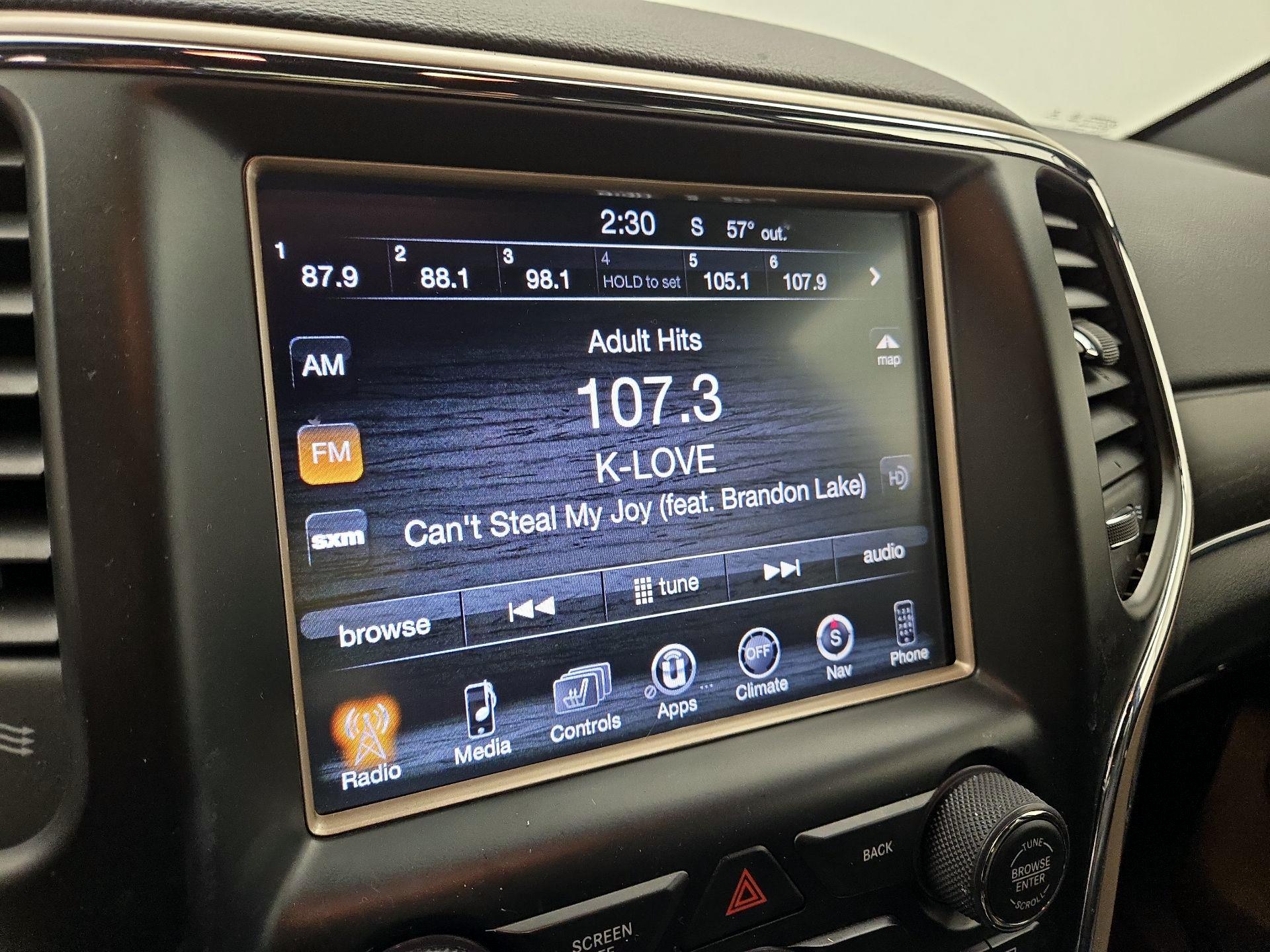 Thumbnail: 2015 Jeep Grand Cherokee - 15