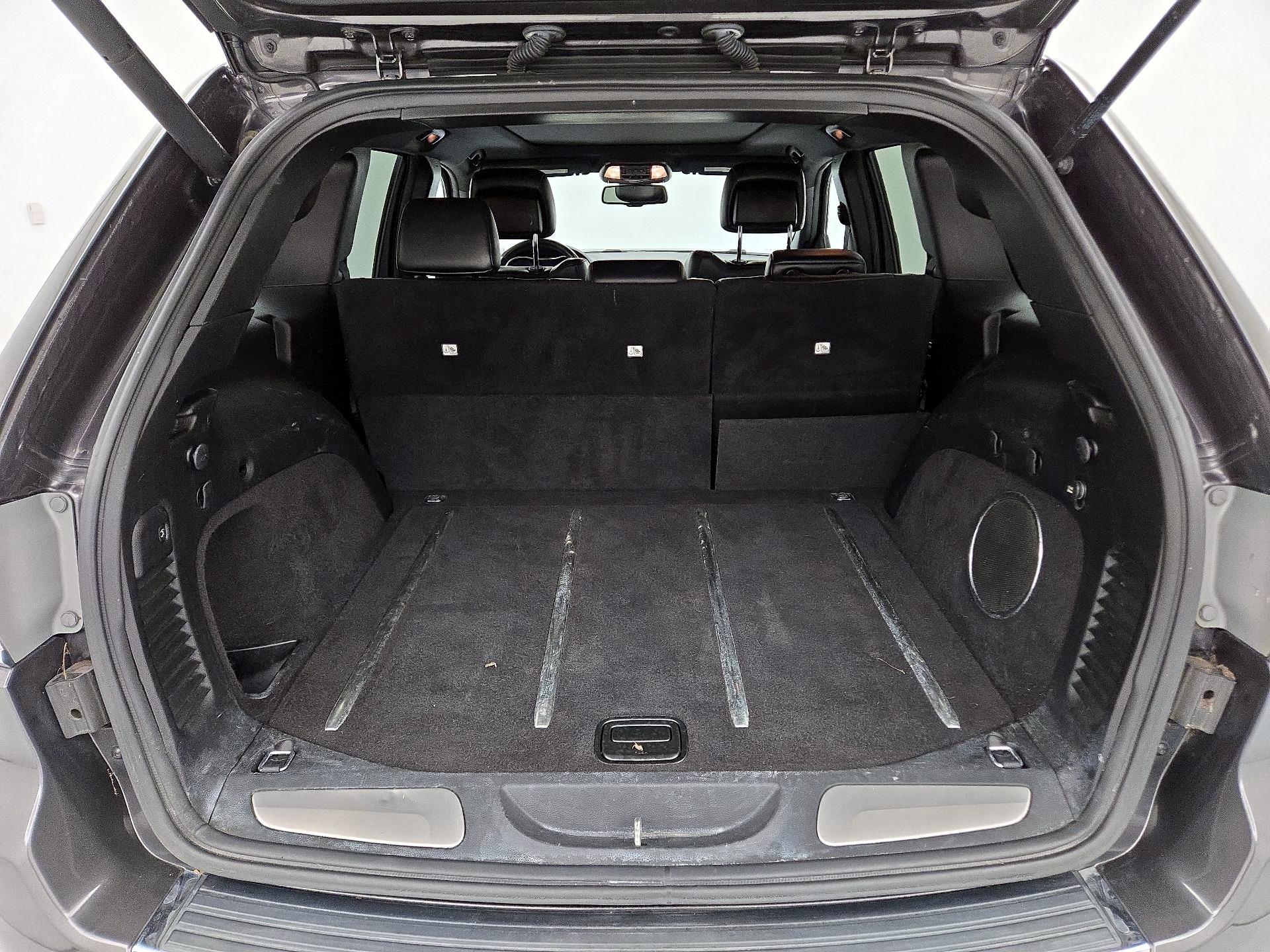 Thumbnail: 2015 Jeep Grand Cherokee - 19