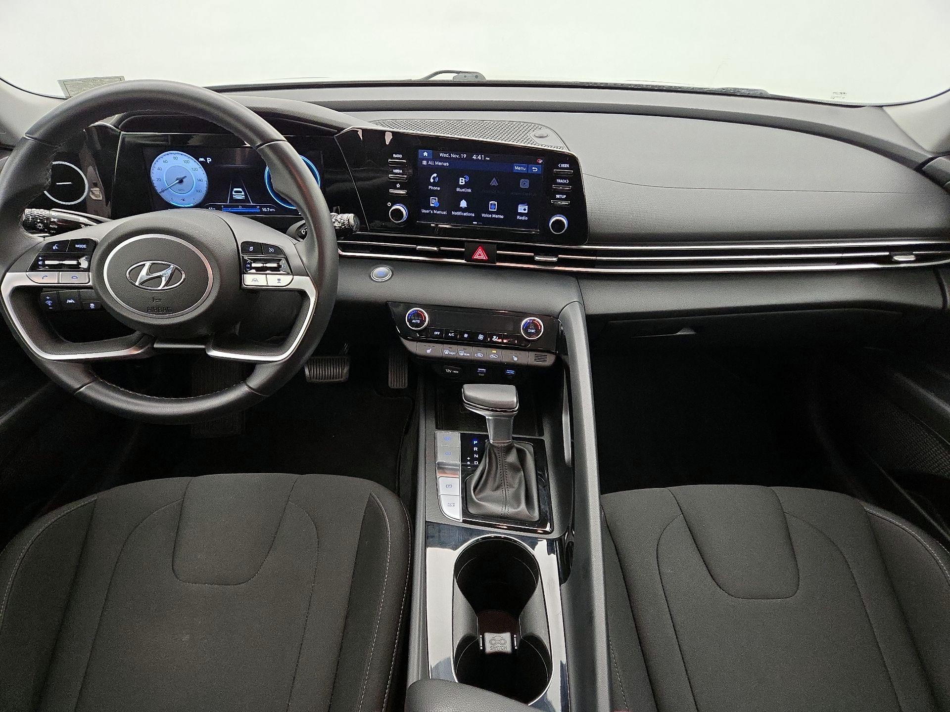 Thumbnail: 2022 Hyundai Elantra - 9