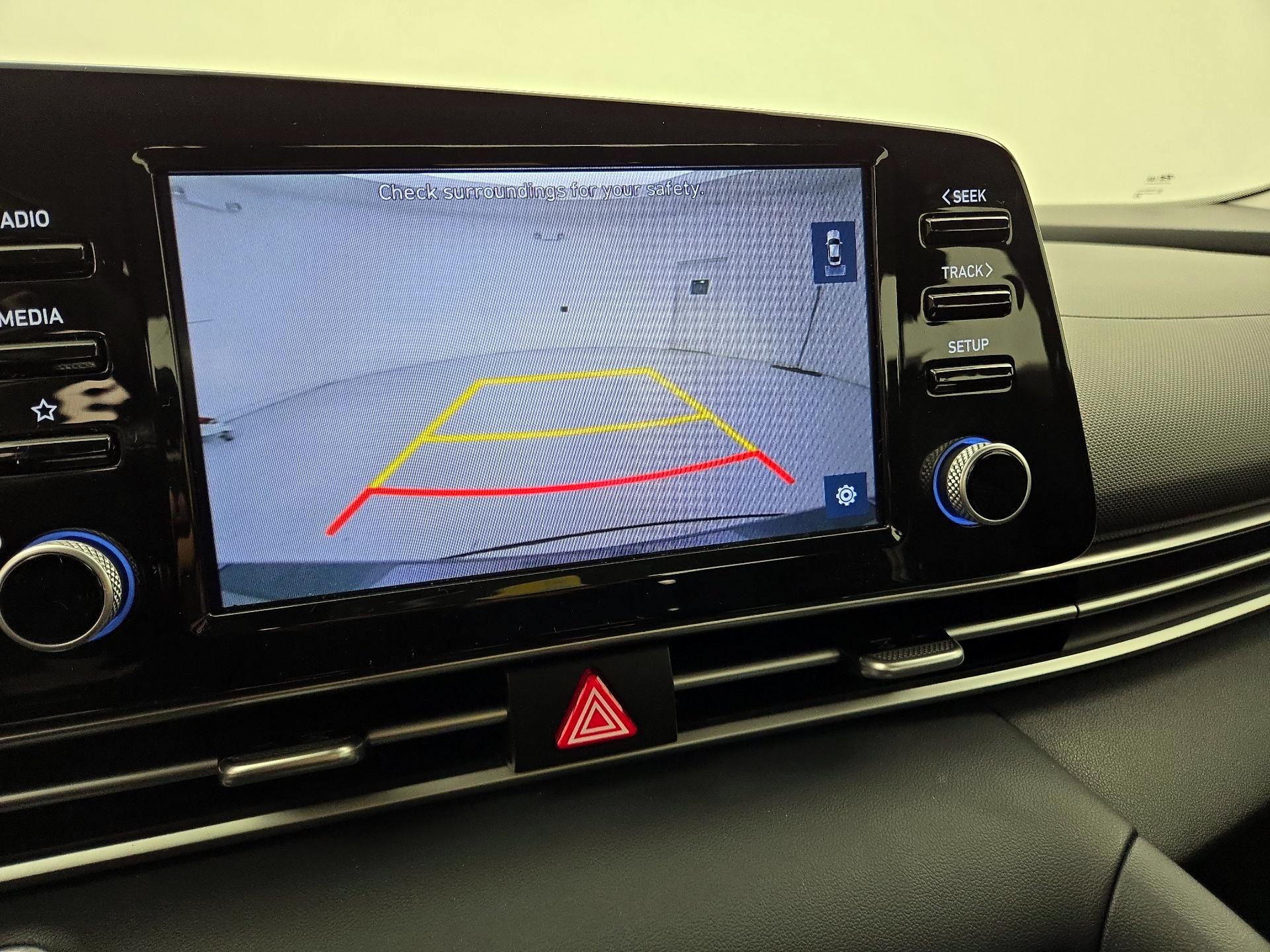 Thumbnail: 2022 Hyundai Elantra - 14