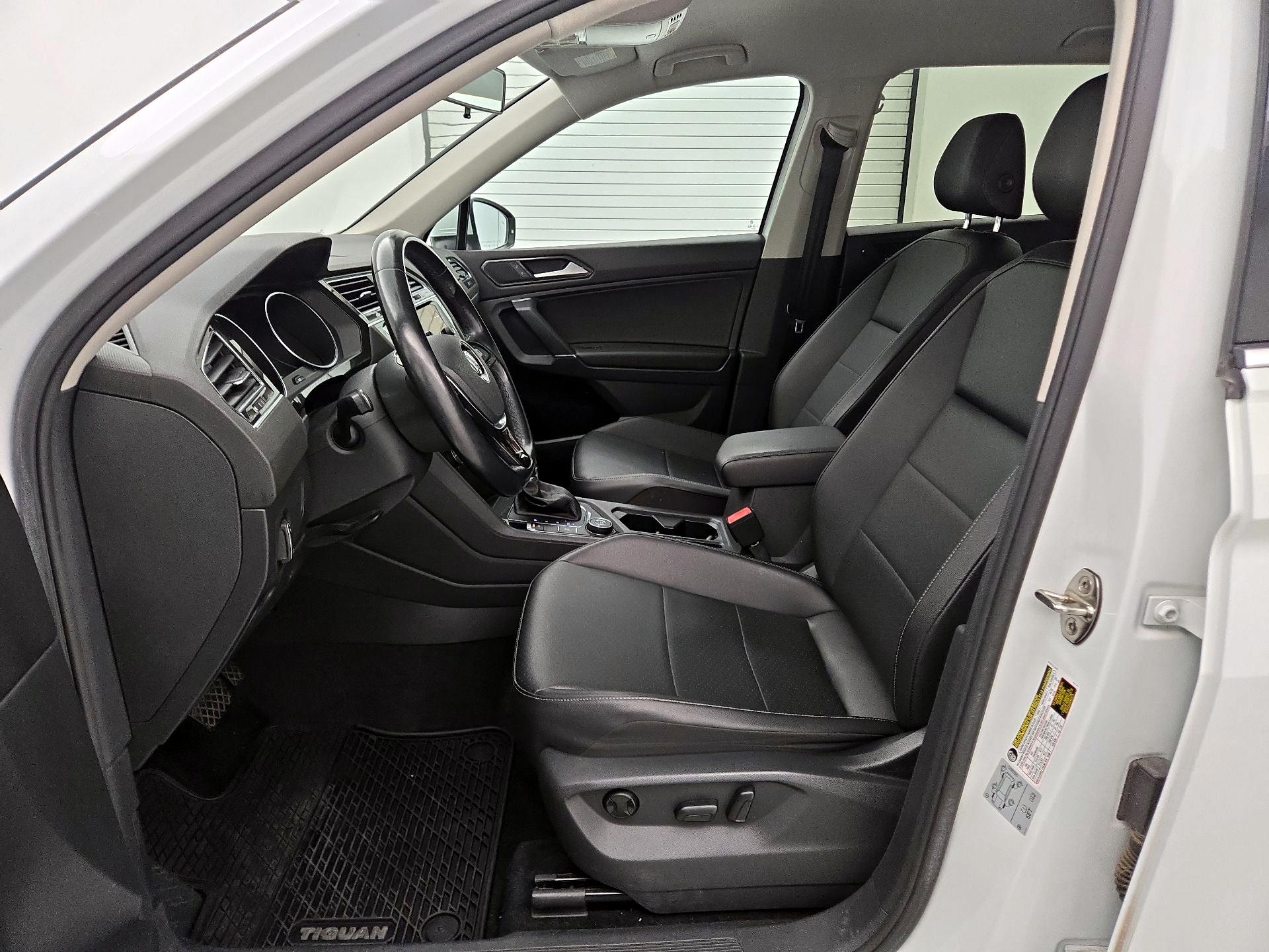 Thumbnail: 2018 Volkswagen Tiguan - 11