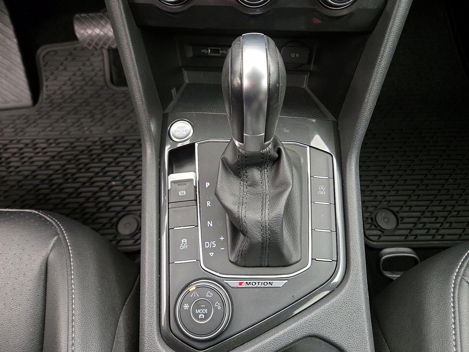 Thumbnail: 2018 Volkswagen Tiguan - 17