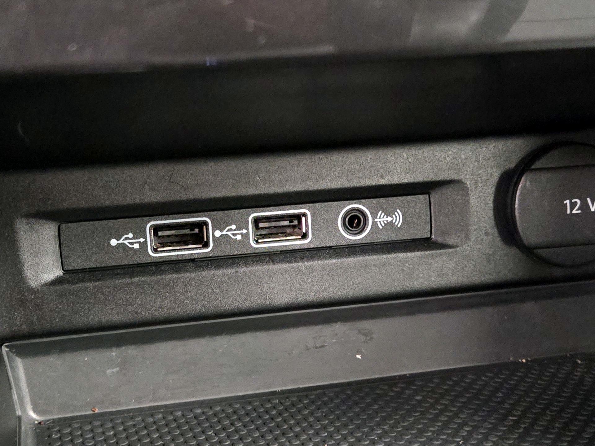 Thumbnail: 2018 Volkswagen Tiguan - 18