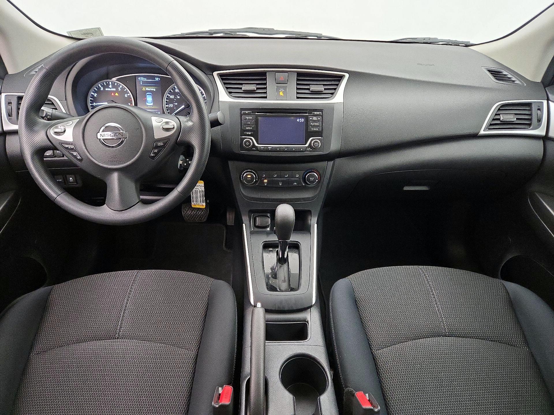 Thumbnail: 2018 Nissan Sentra - 9