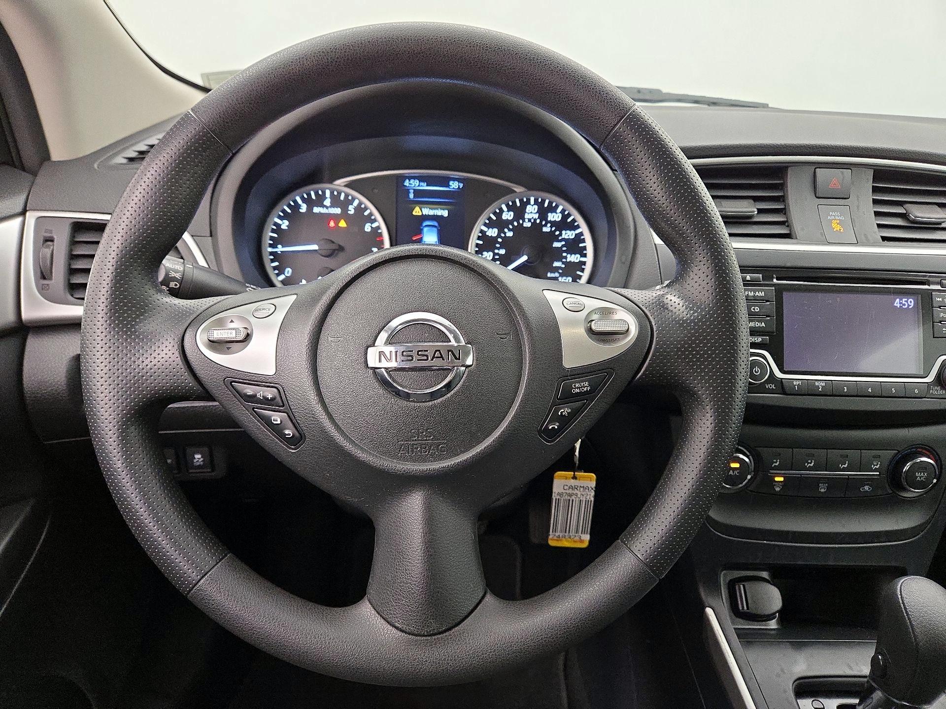 Thumbnail: 2018 Nissan Sentra - 10