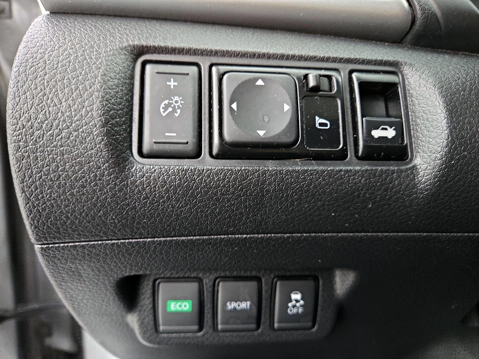 Thumbnail: 2018 Nissan Sentra - 13