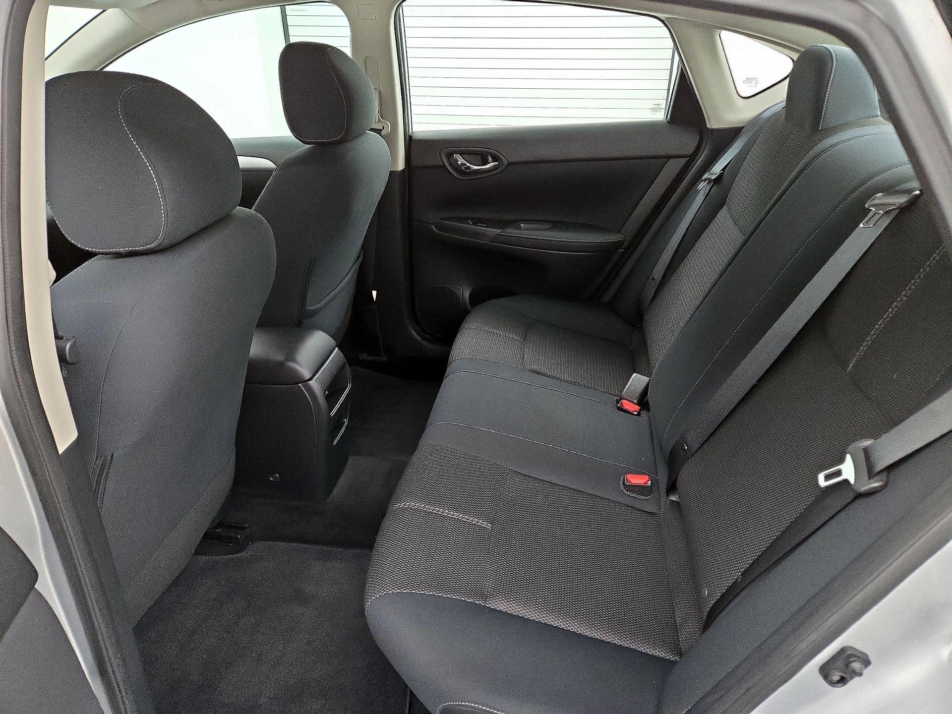 Thumbnail: 2018 Nissan Sentra - 18