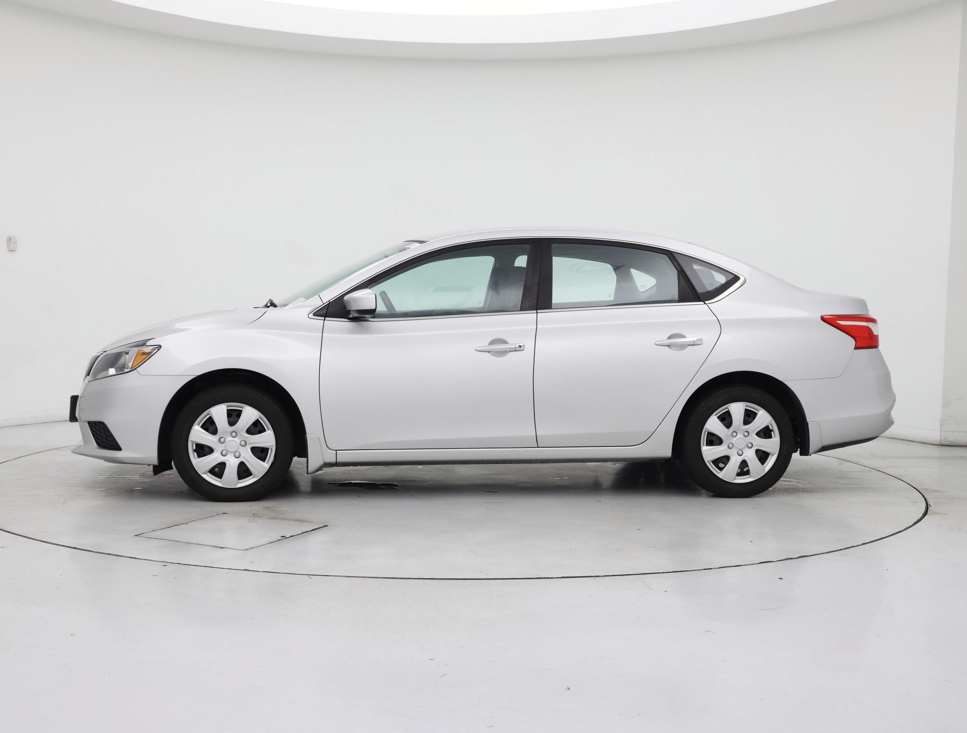 Thumbnail: 2018 Nissan Sentra - 3