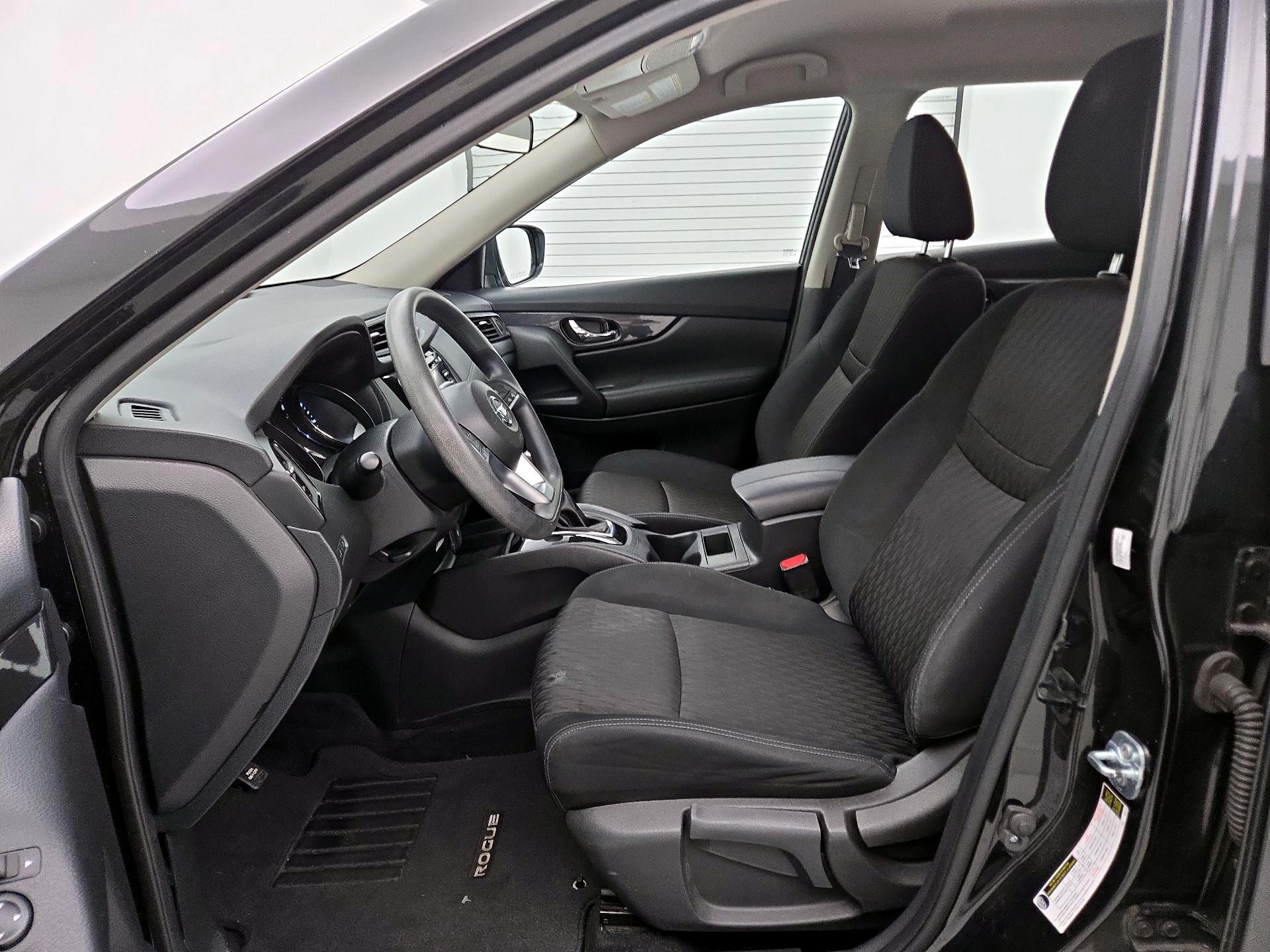 Thumbnail: 2017 Nissan Rogue - 11