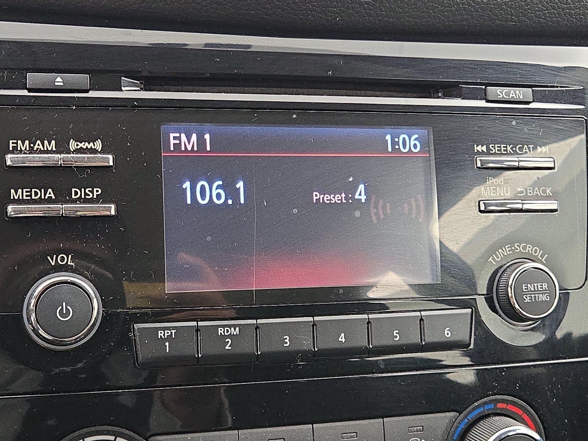 Thumbnail: 2017 Nissan Rogue - 15