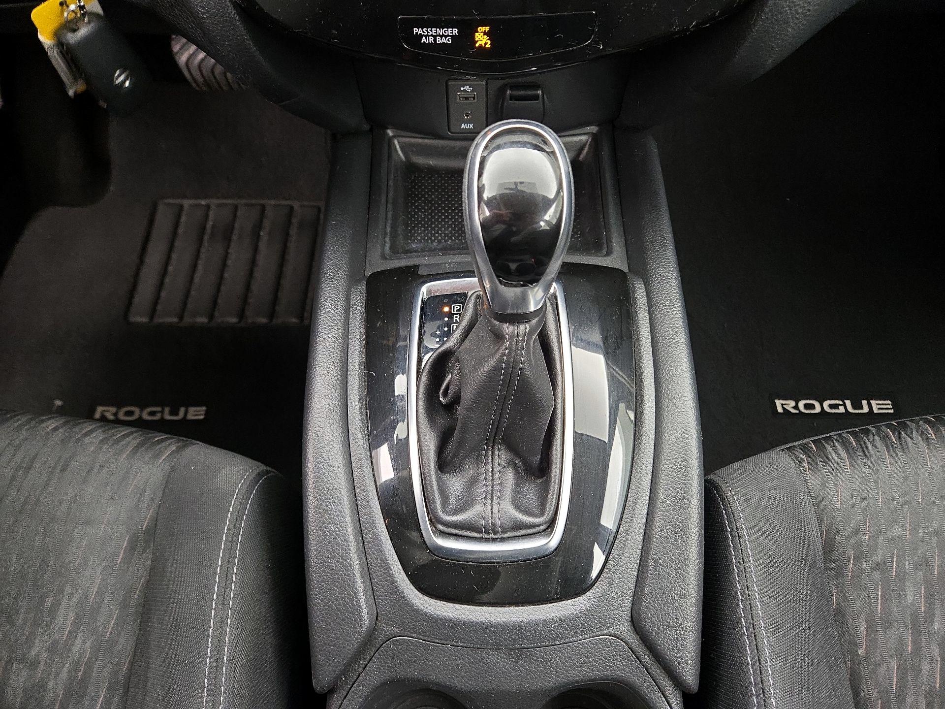 Thumbnail: 2017 Nissan Rogue - 17