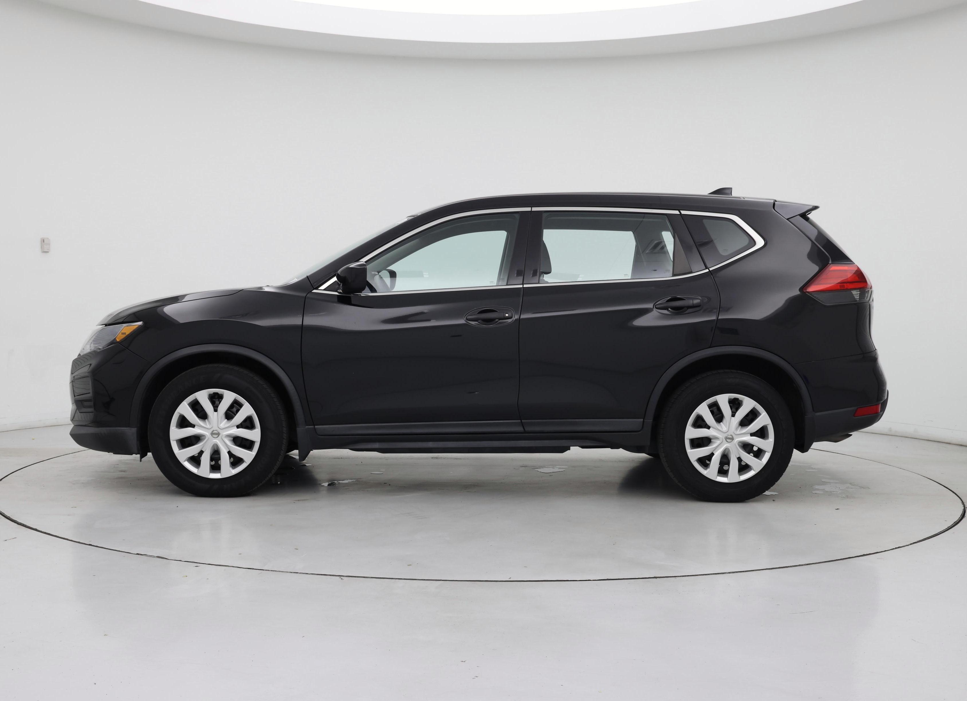 Thumbnail: 2017 Nissan Rogue - 3