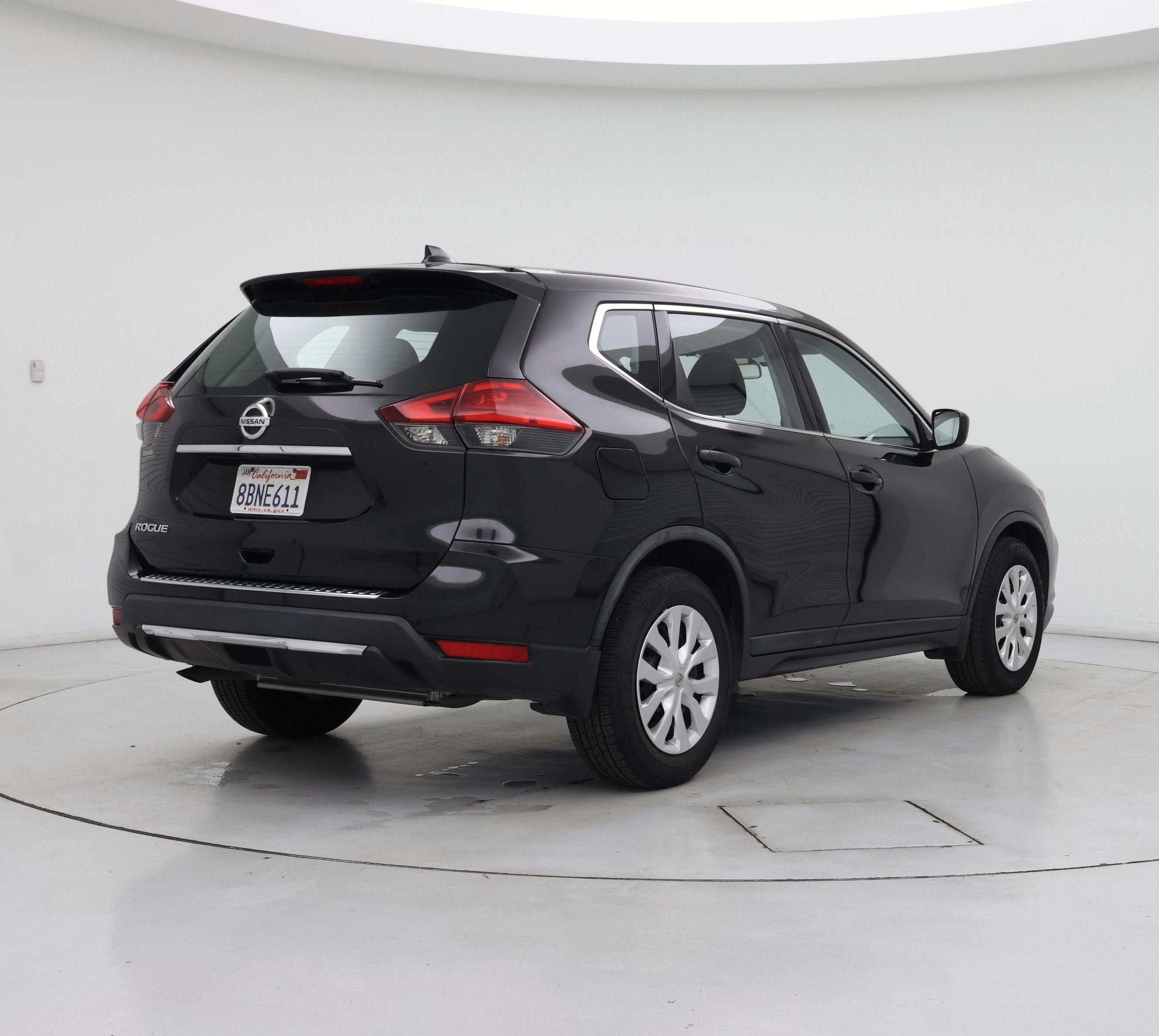 Thumbnail: 2017 Nissan Rogue - 8