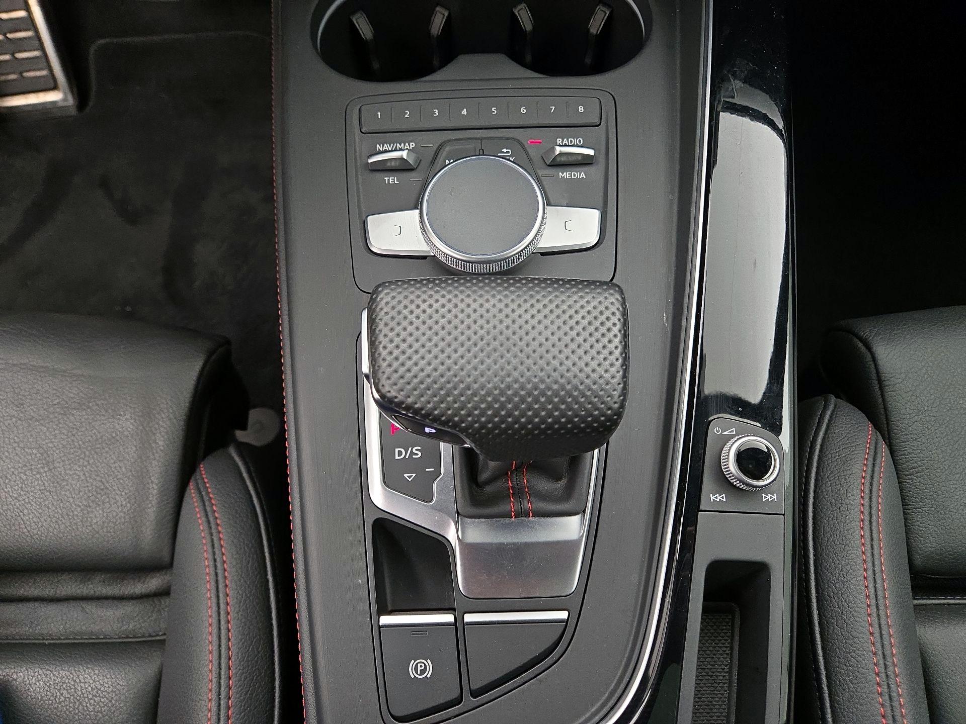 Thumbnail: 2018 Audi A4 - 18