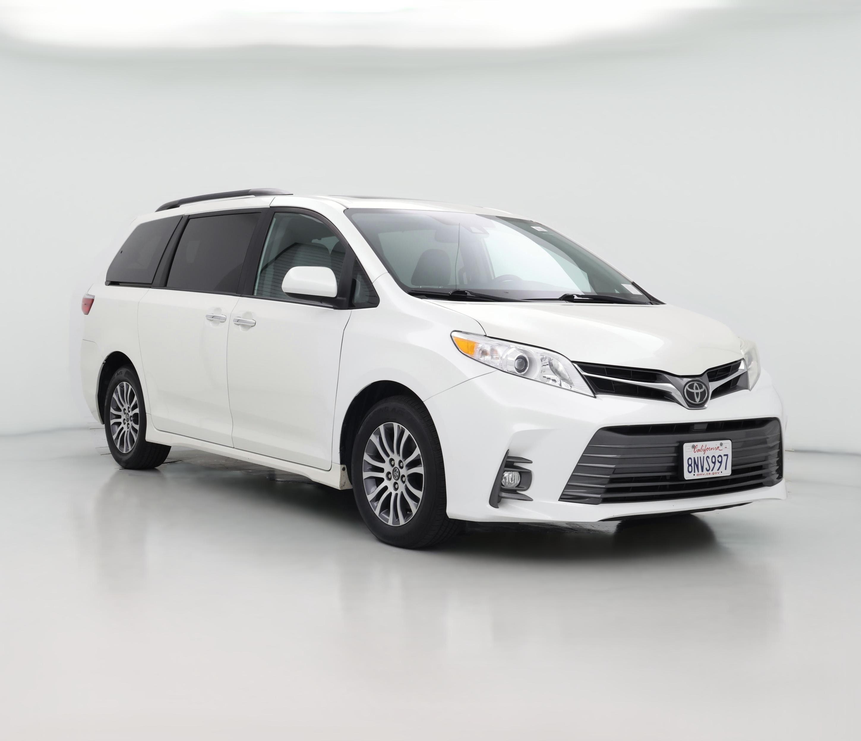 Thumbnail: 2020 Toyota Sienna - 1