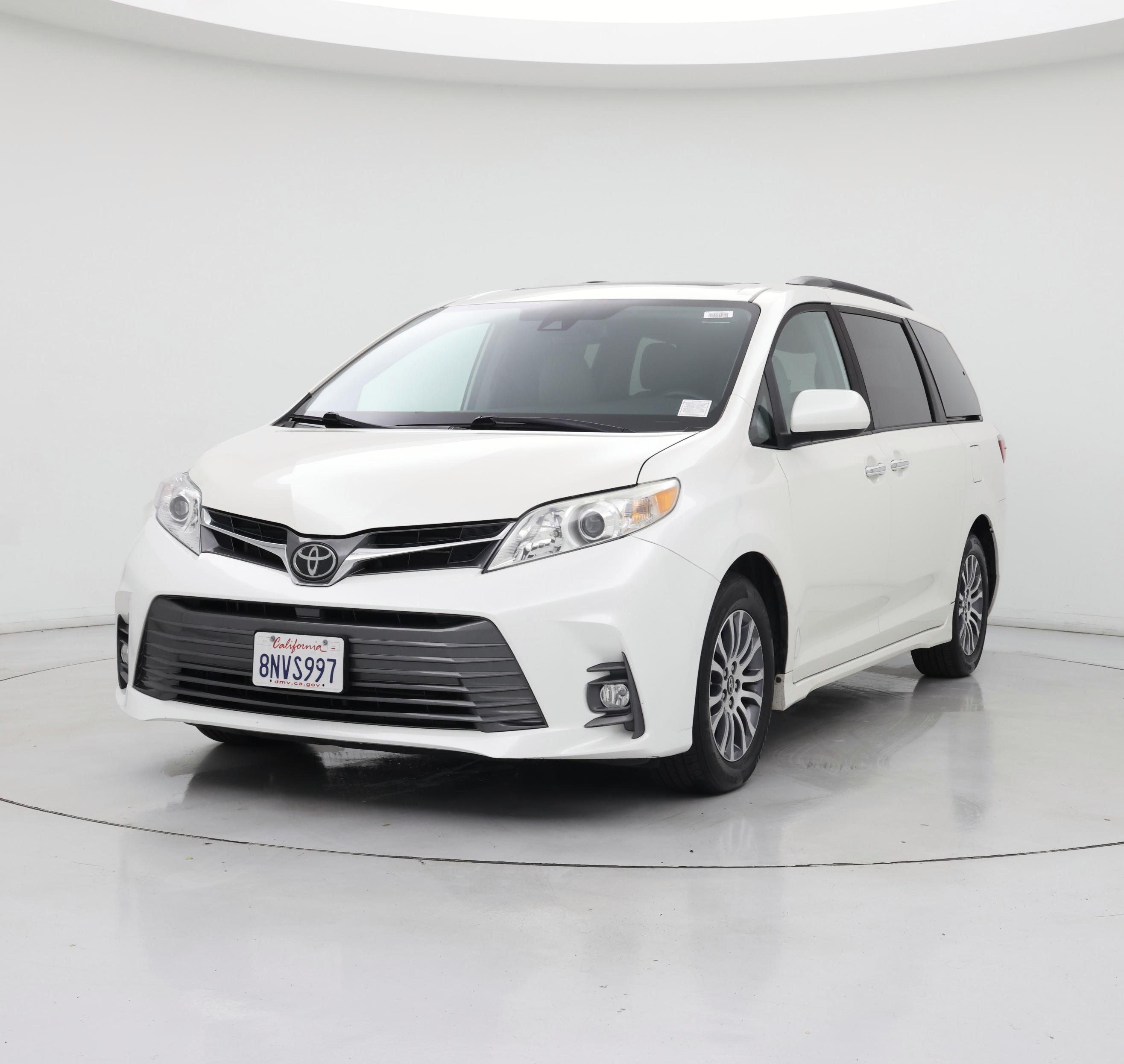 Thumbnail: 2020 Toyota Sienna - 4