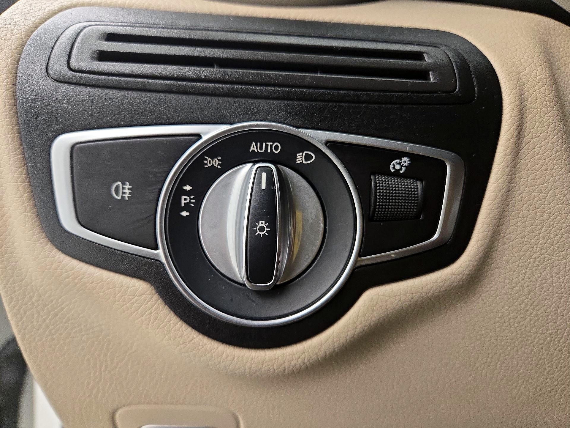 Thumbnail: 2021 Mercedes-Benz GLC - 13