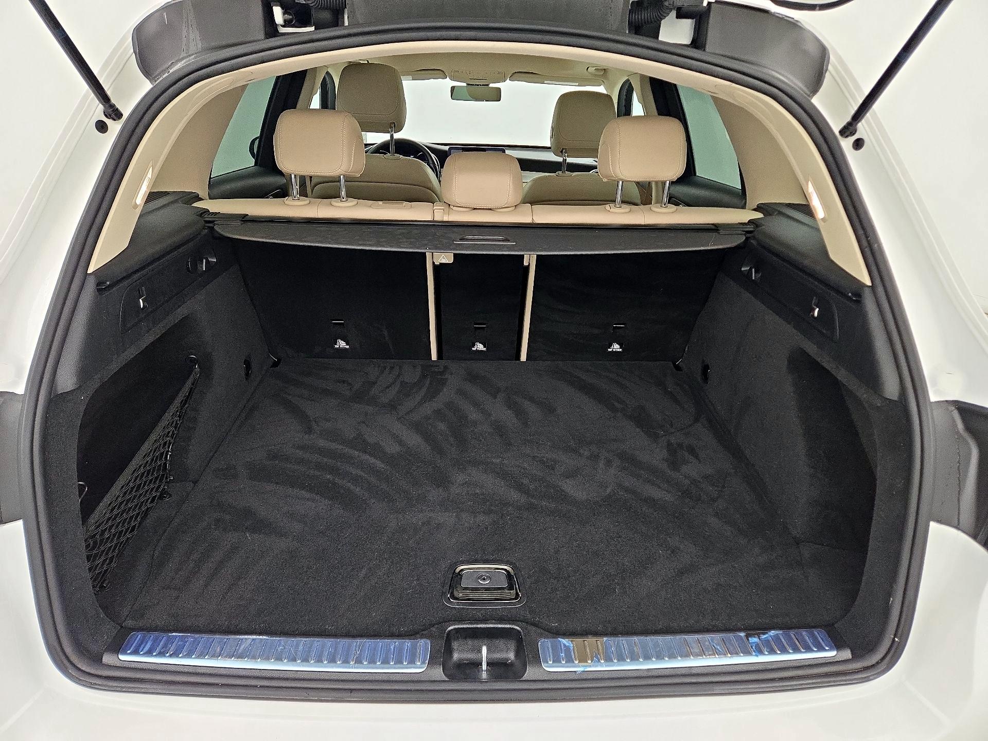 Thumbnail: 2021 Mercedes-Benz GLC - 19