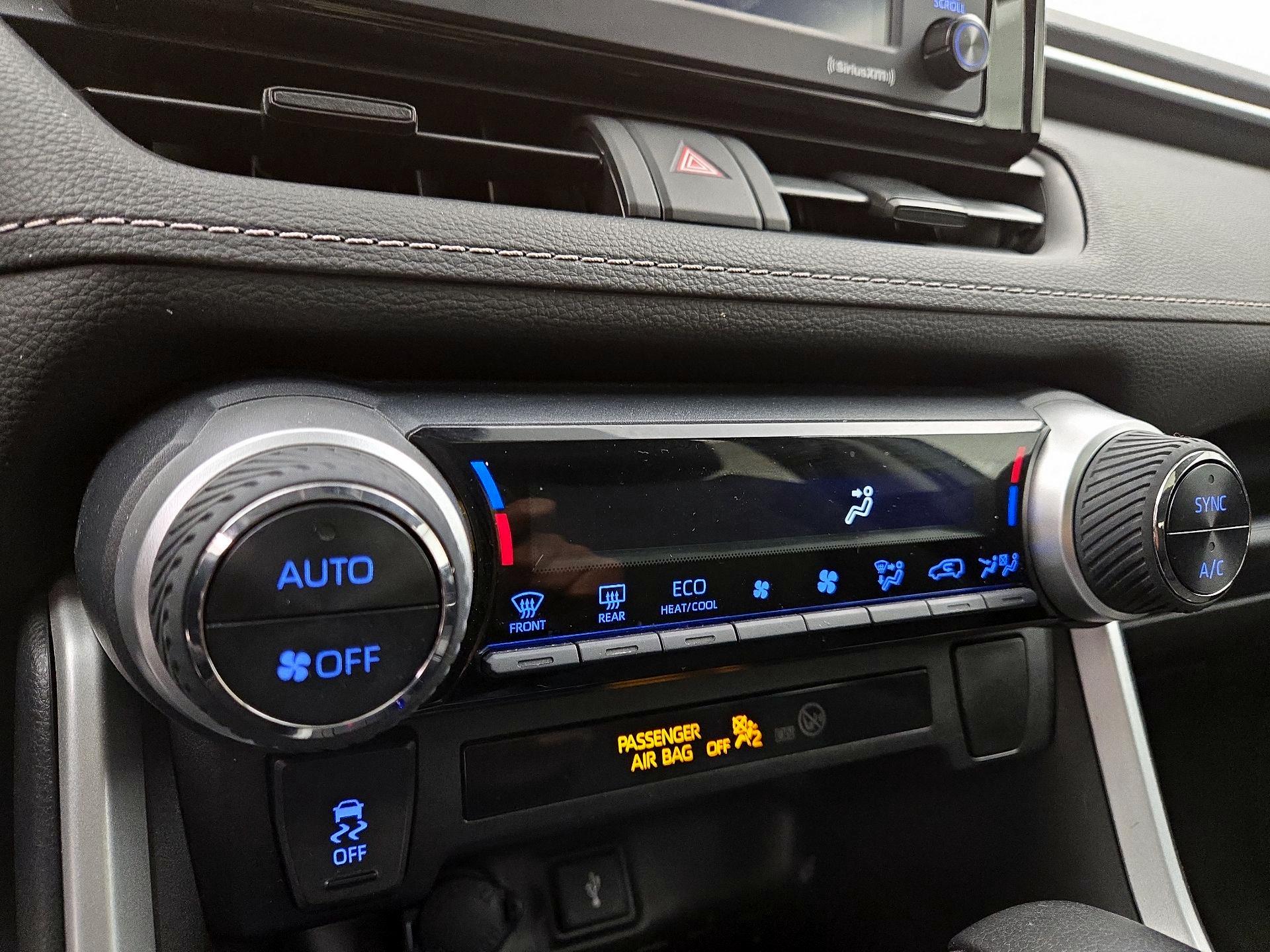 Thumbnail: 2021 Toyota RAV4 - 16