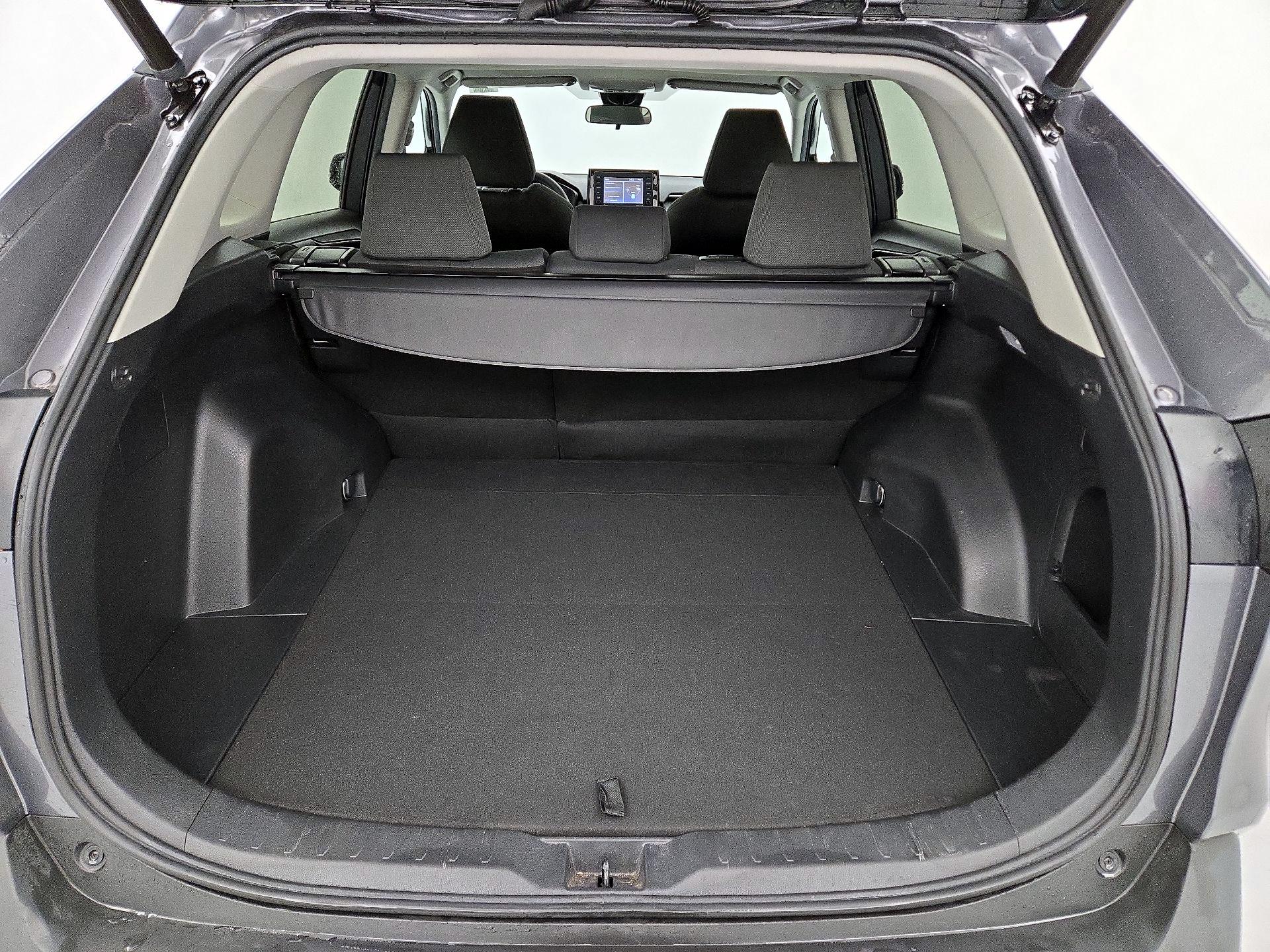 Thumbnail: 2021 Toyota RAV4 - 19