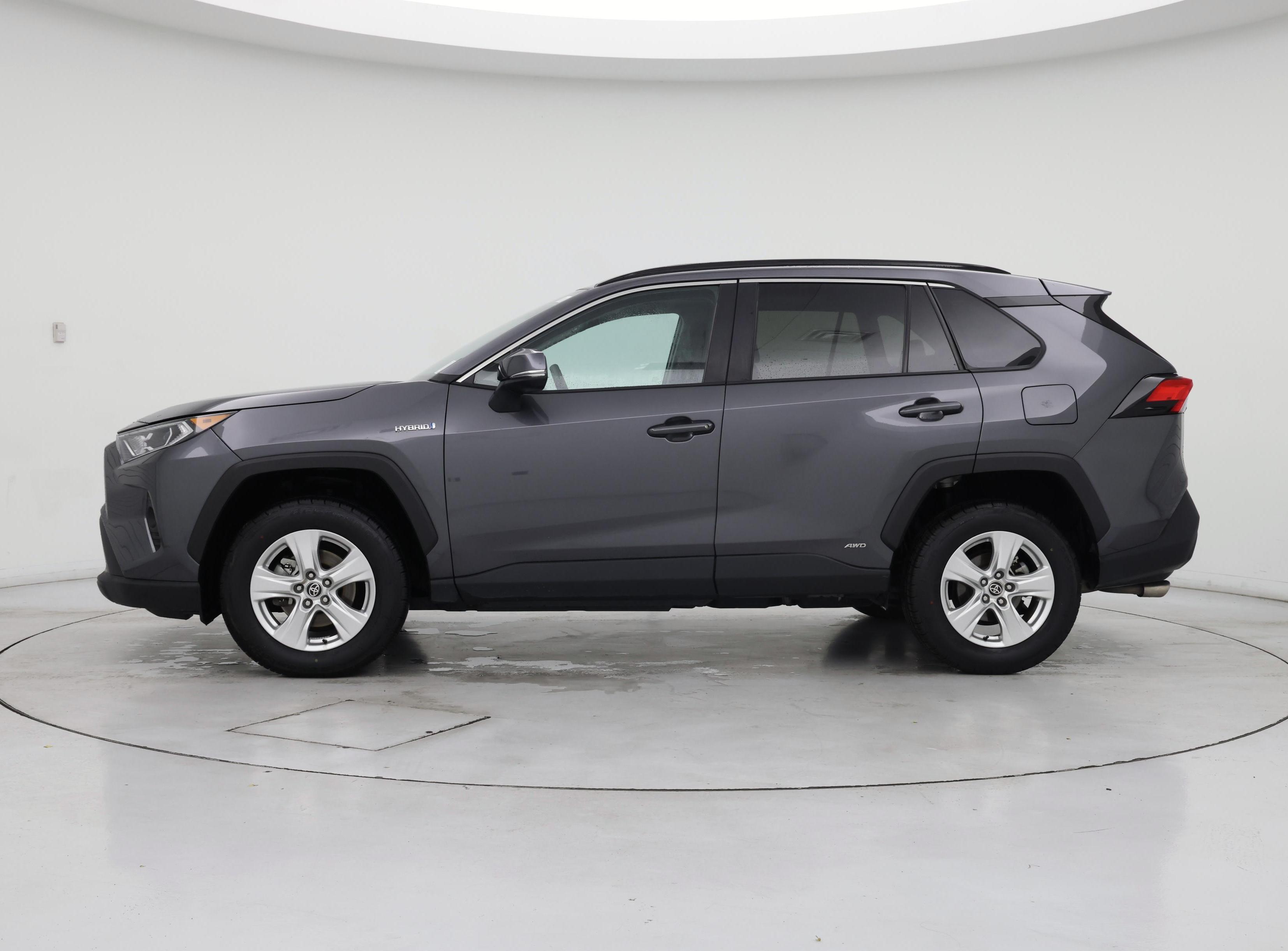 Thumbnail: 2021 Toyota RAV4 - 3