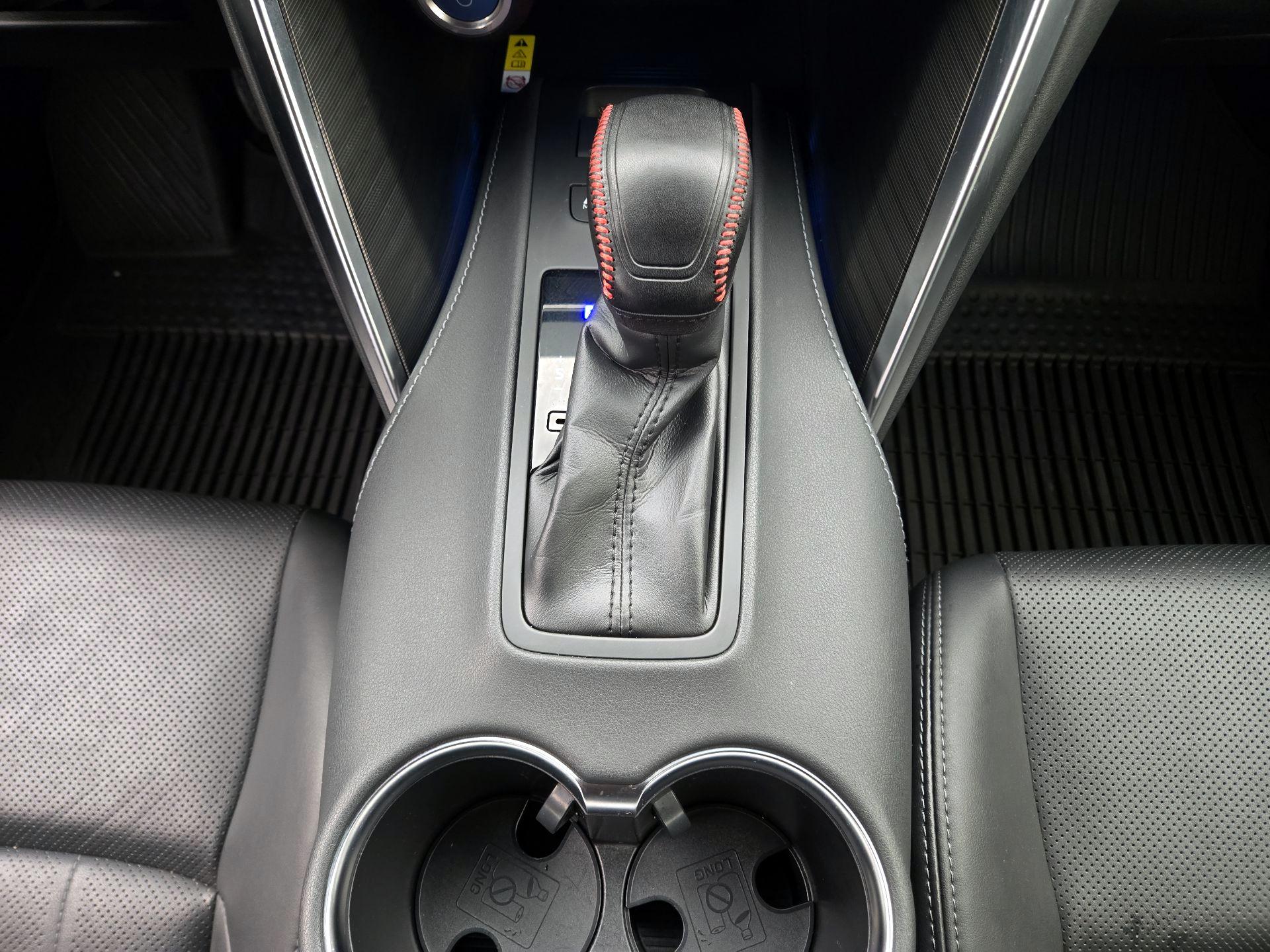 Thumbnail: 2022 Toyota Venza - 17